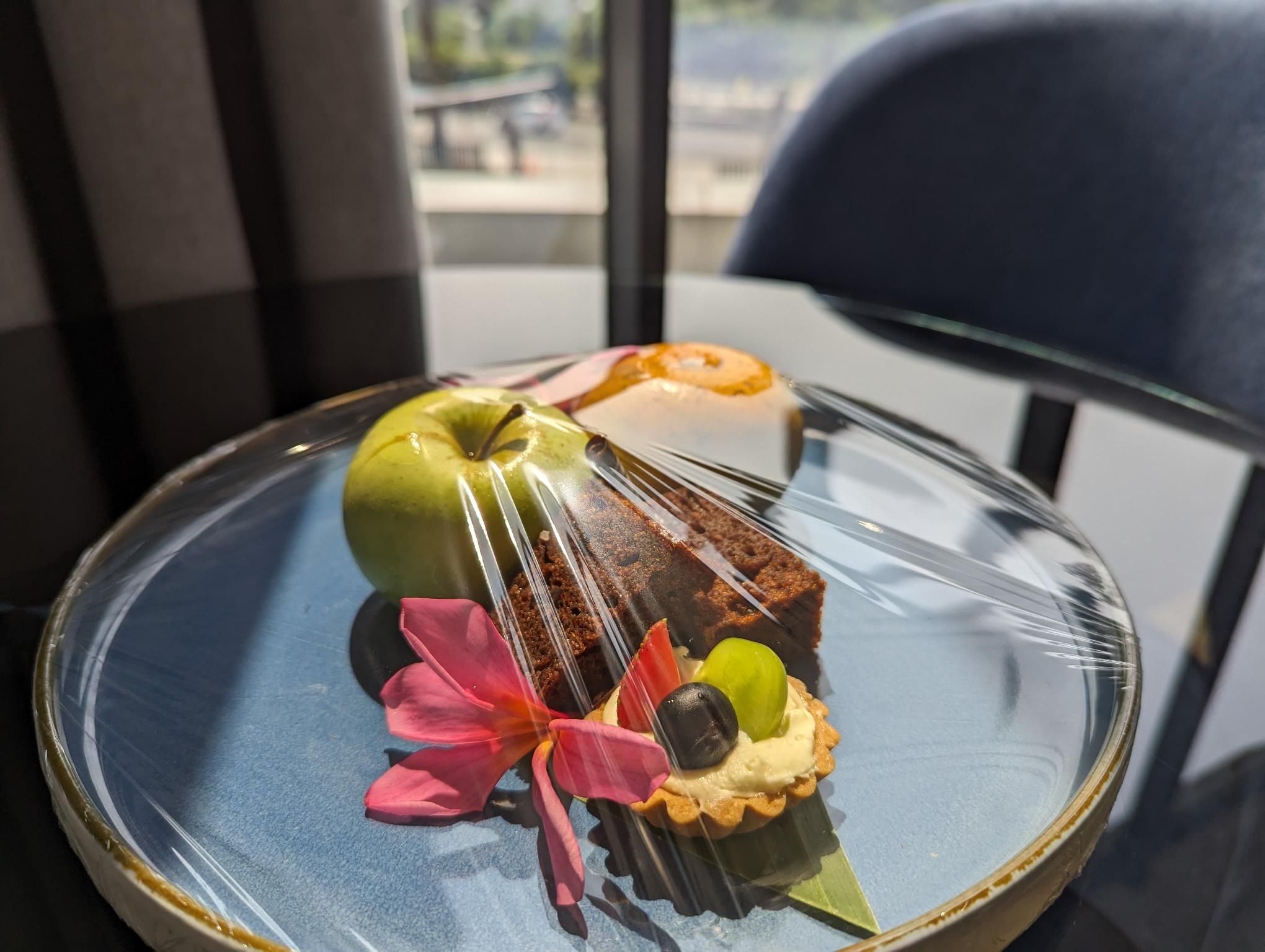 amenity (guest room)