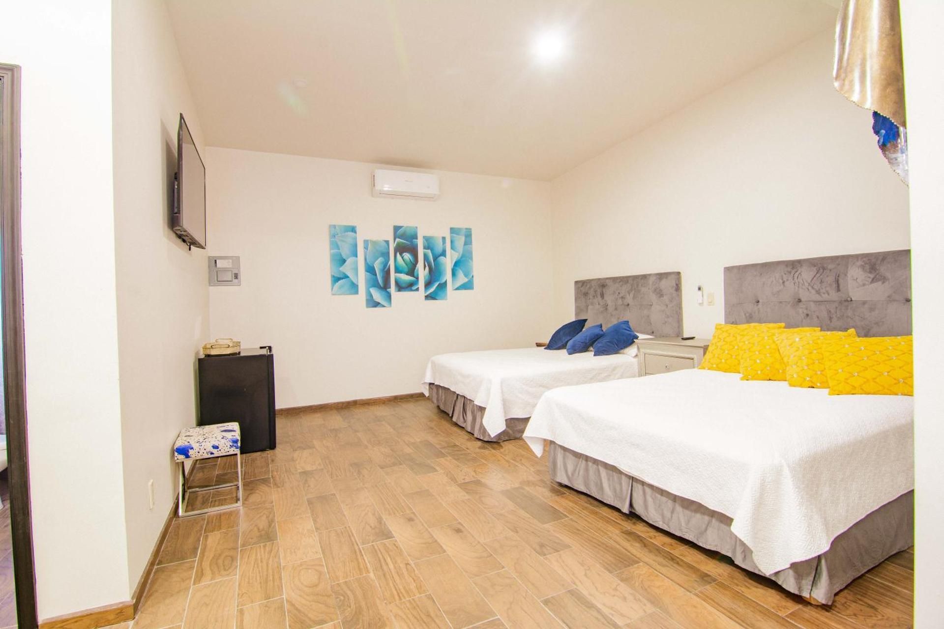 Twin Room with Private Bathroom
