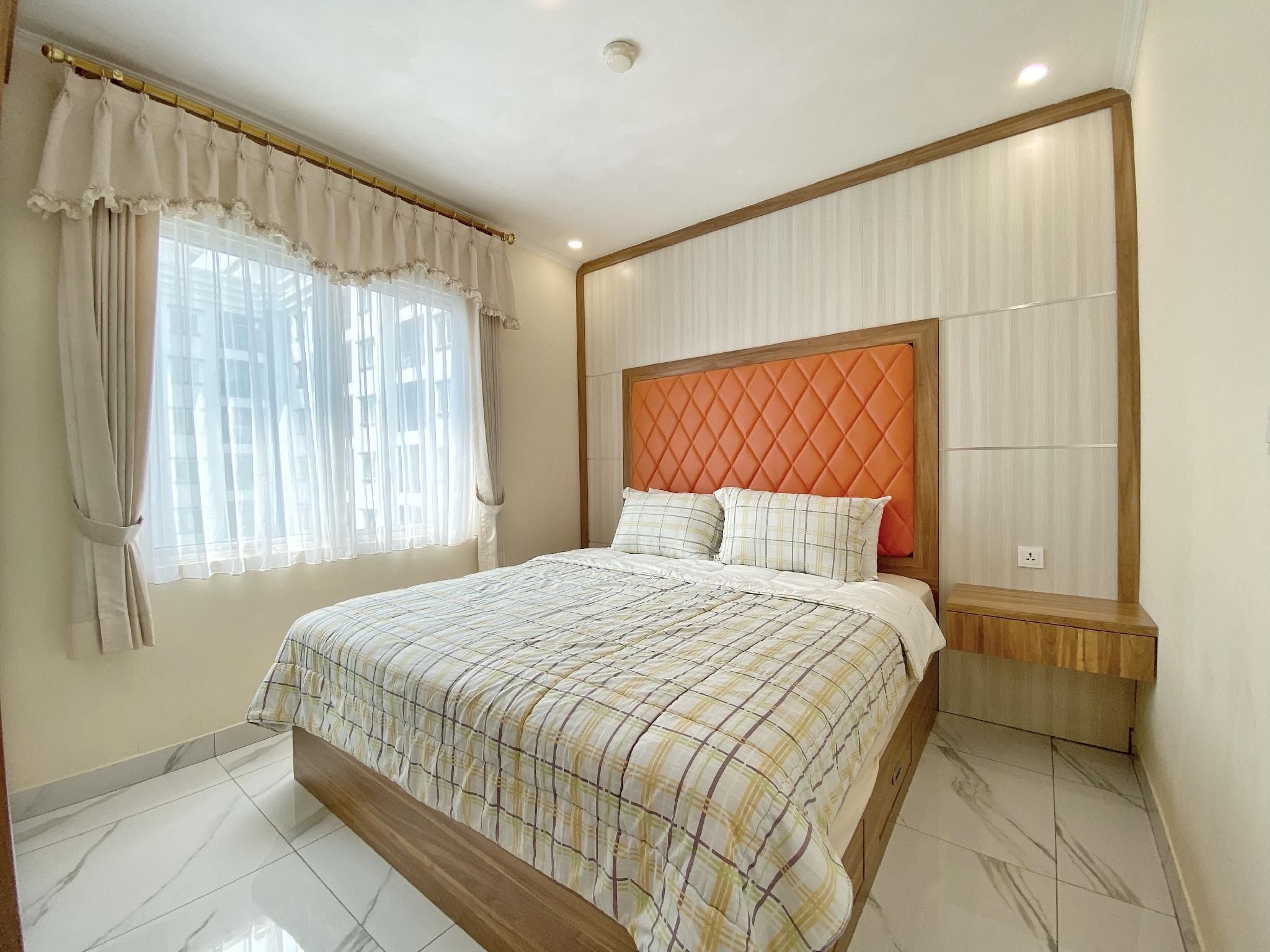 2-Bedroom Apartment with Living Room