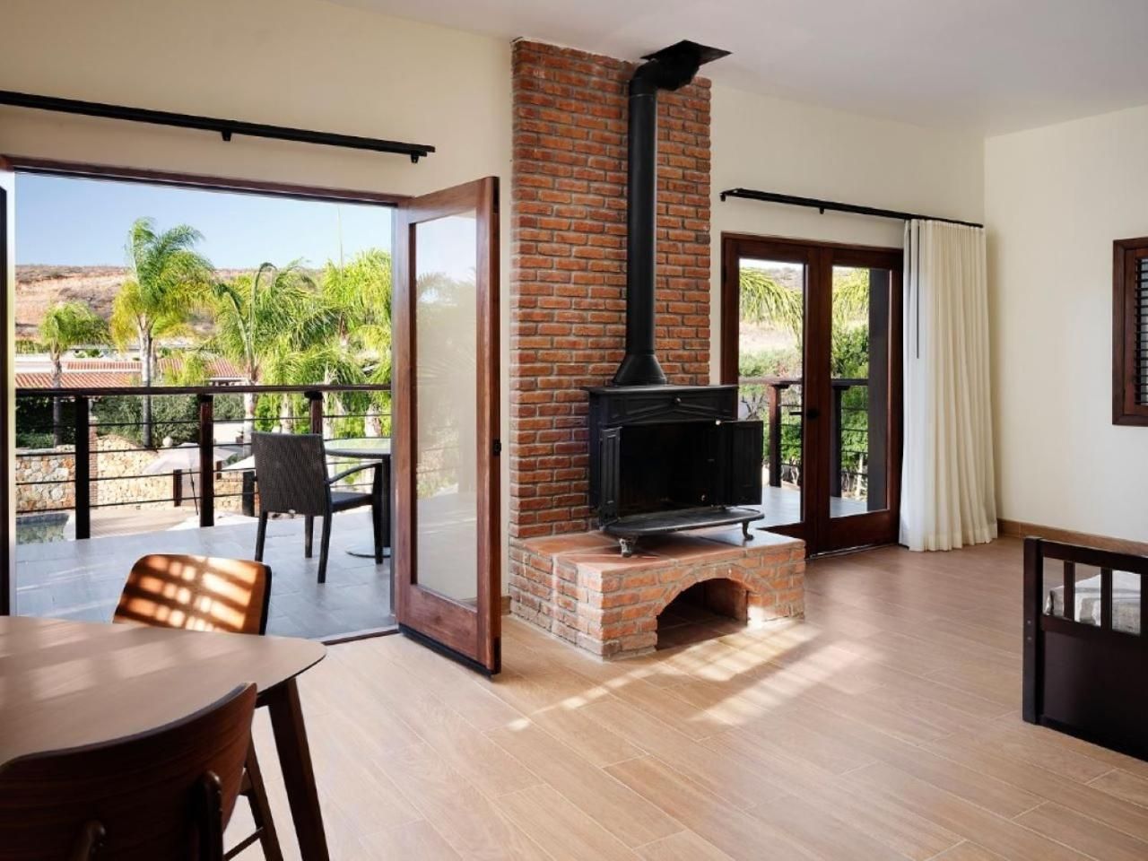 Surya Hotel Suite with Garden View 2