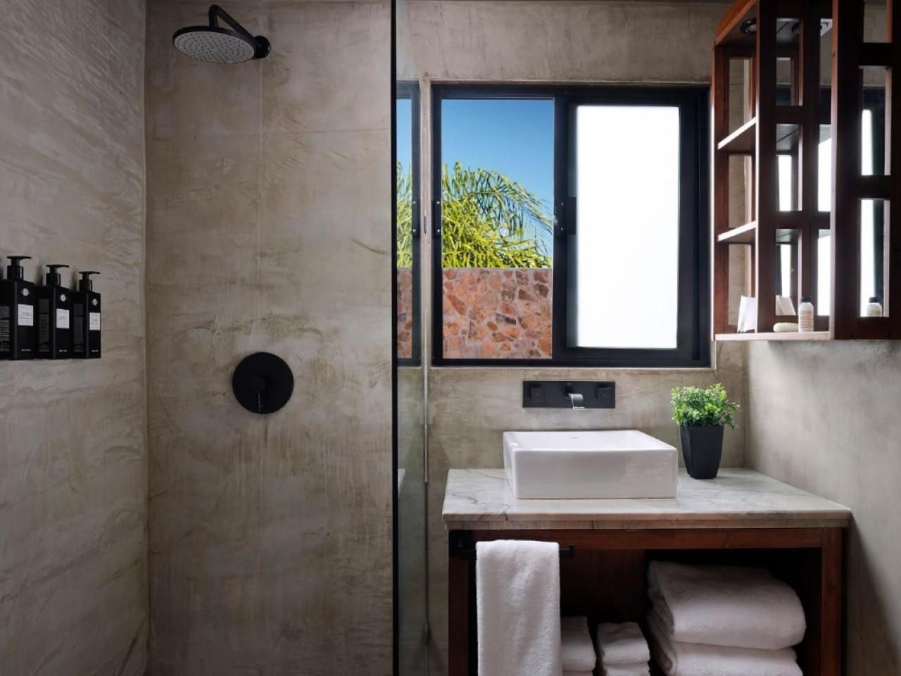 Standard Queen Room with Two Queen Beds