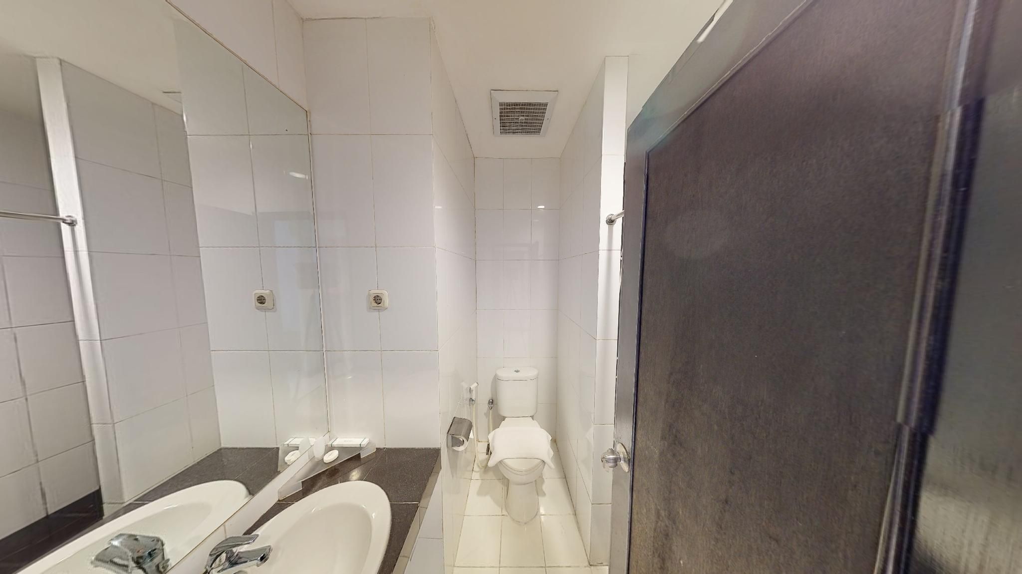 d'Arcici Hotel Cempaka Putih Deluxe Room 2