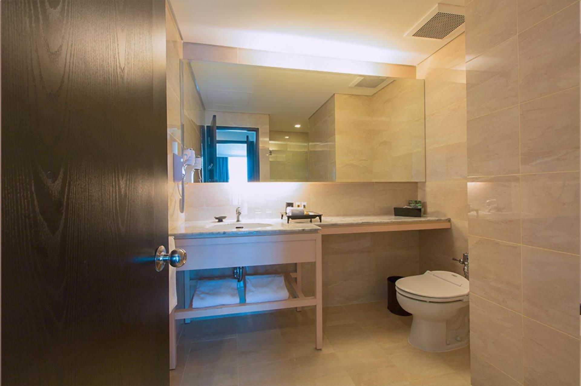 Two-Bedroom Deluxe Apartment