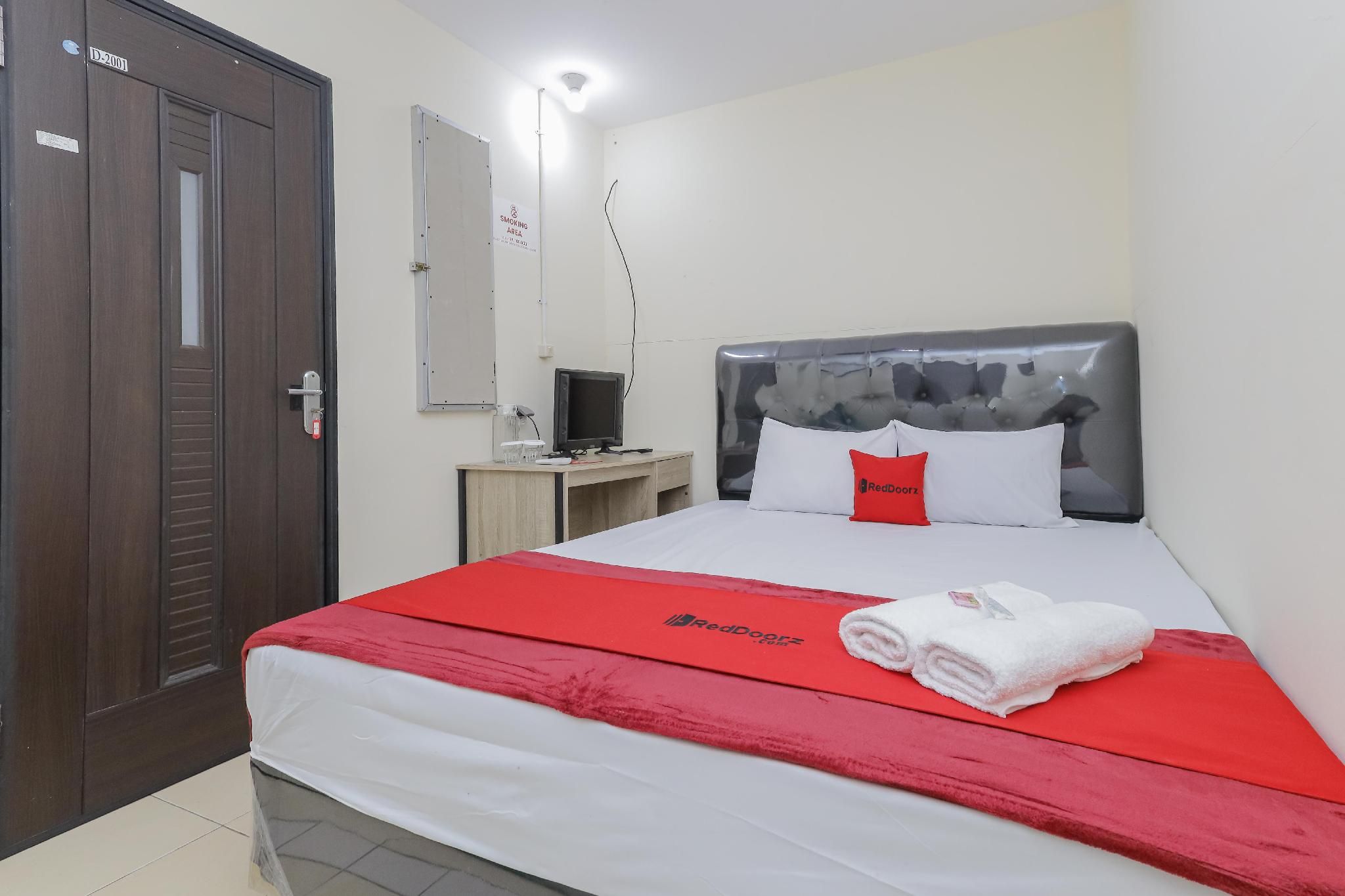 RedDoorz Room