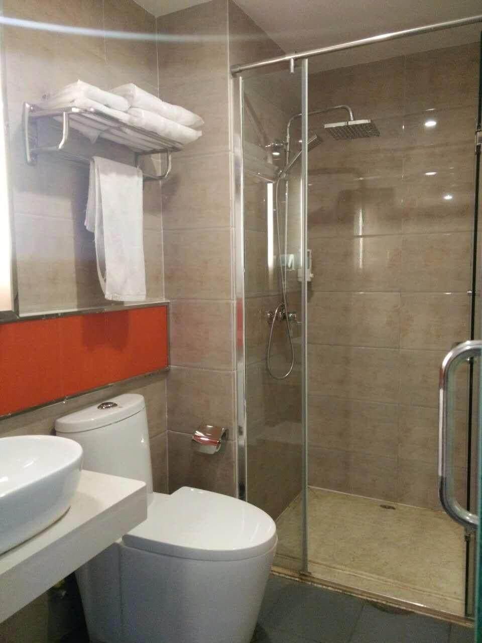 Premium Queen Room