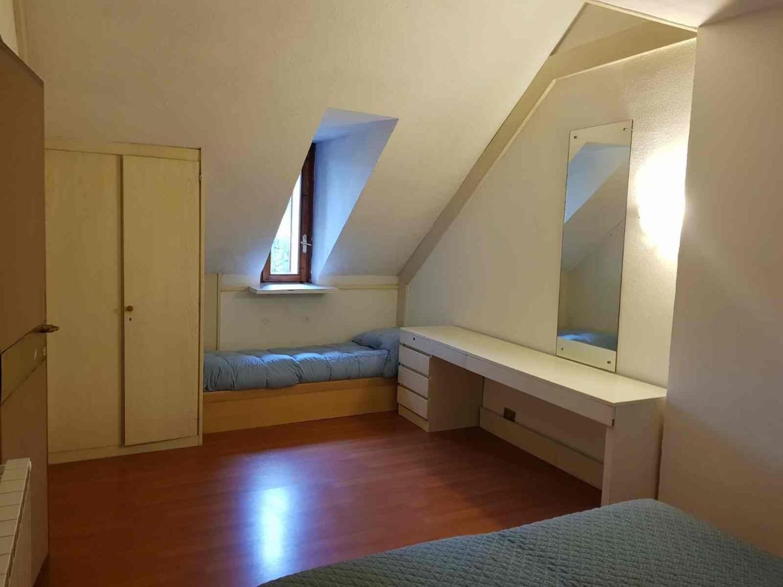 Apartment with Mountain View