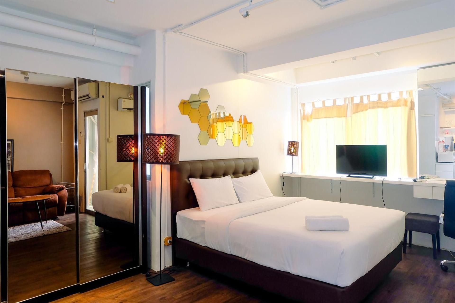 Studio Apartment