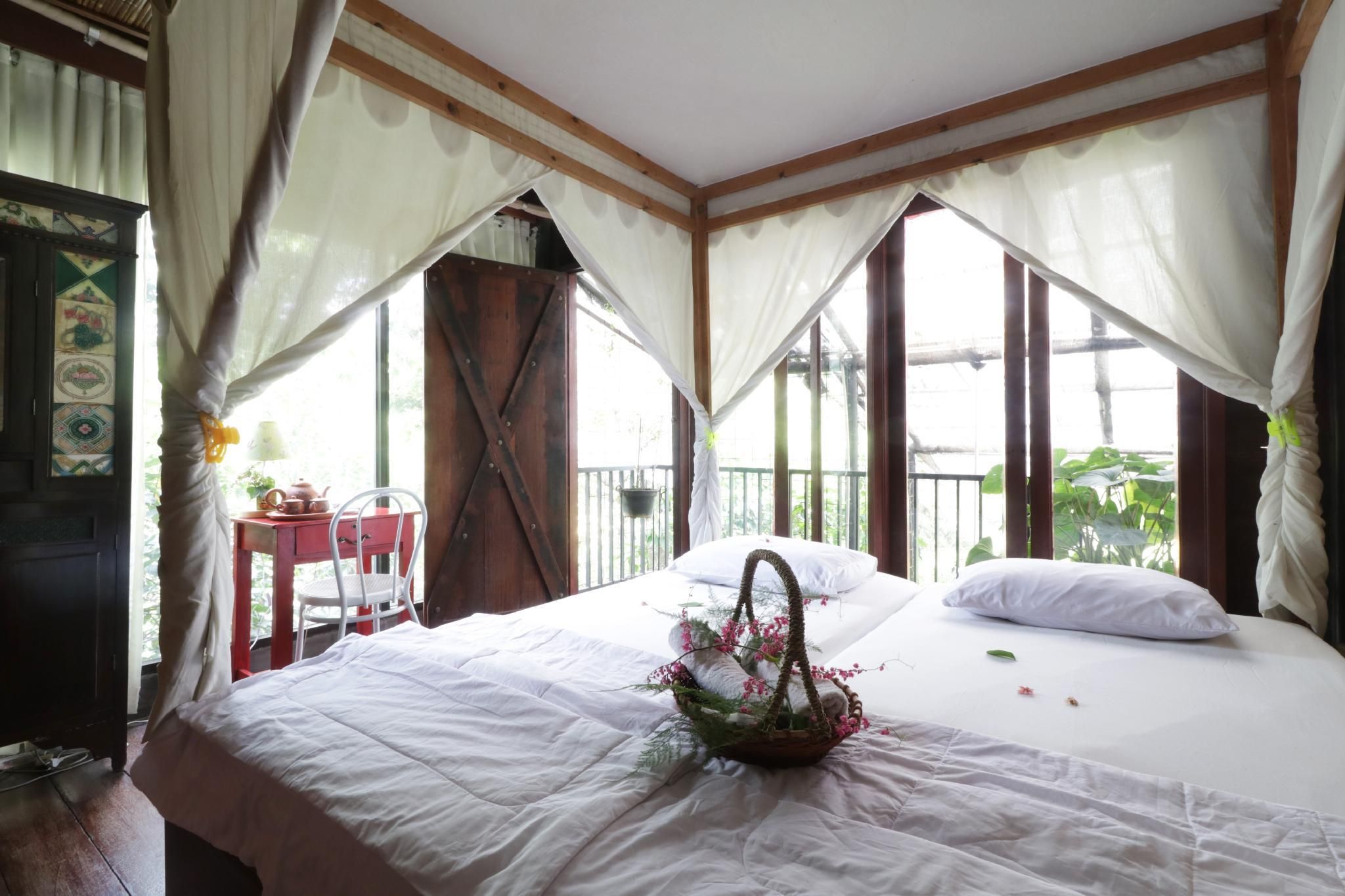 Deluxe Room with Balcony