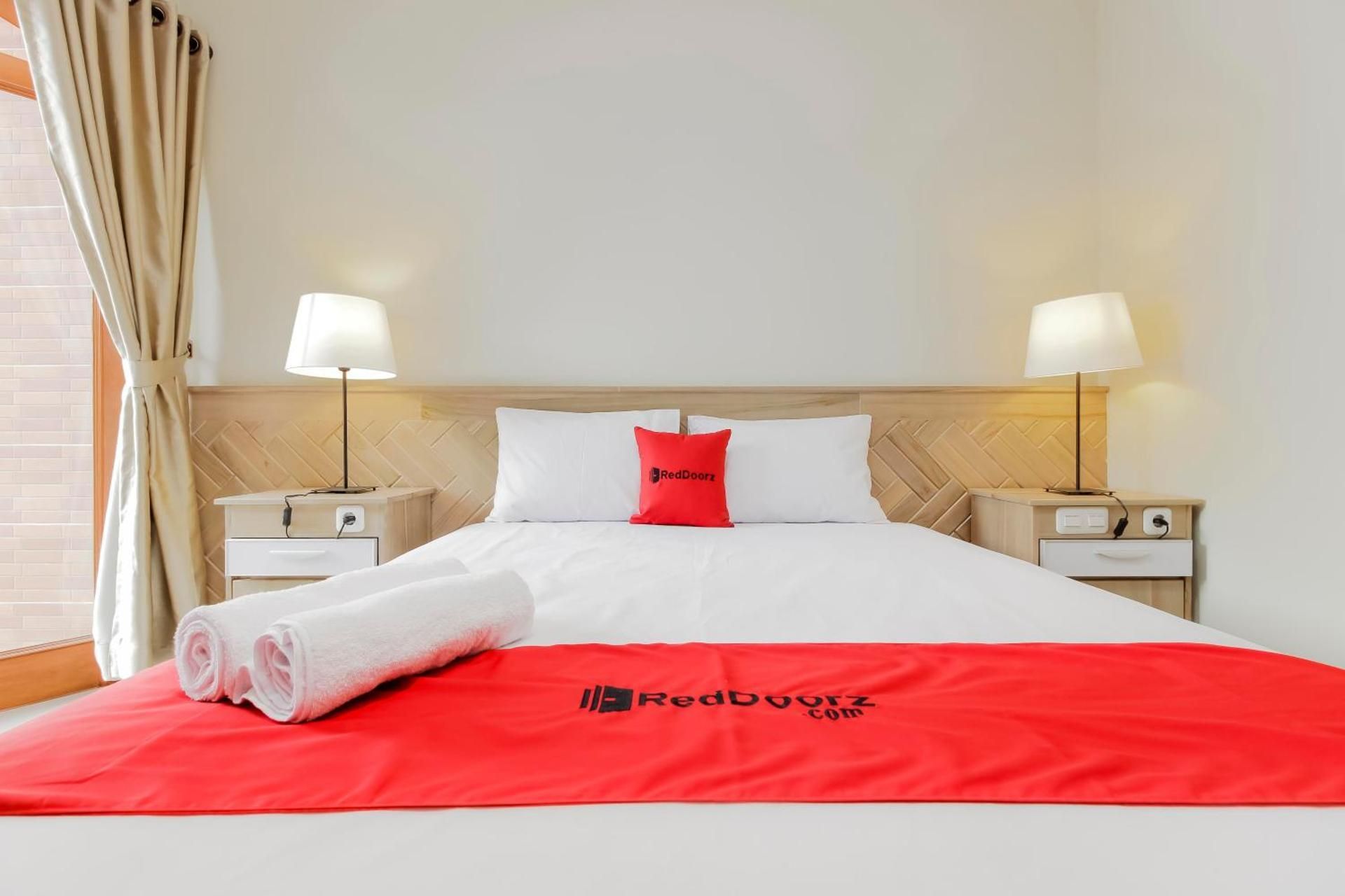 RedDoorz Room