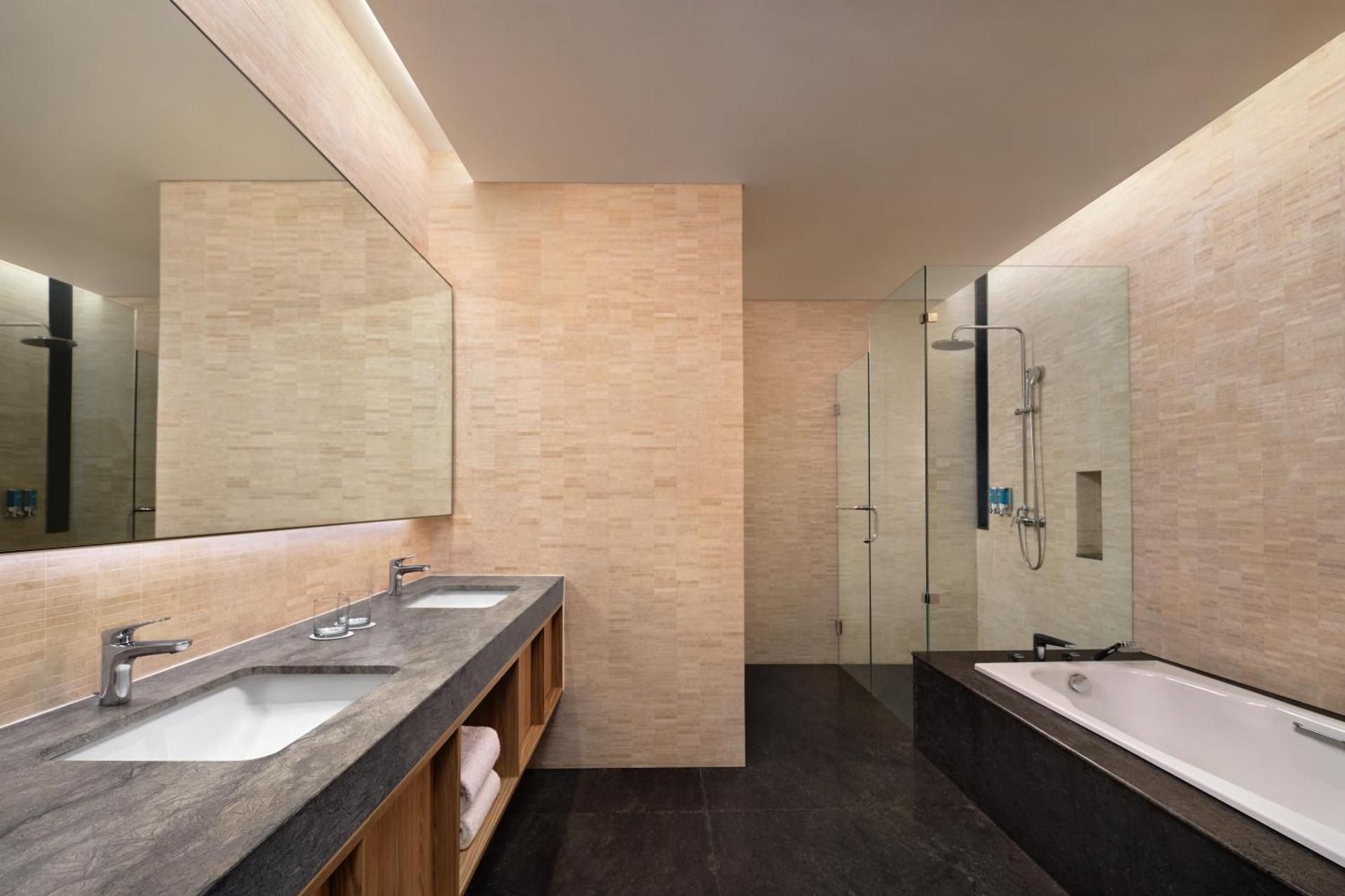 Studio, 1 King, City view, High floor