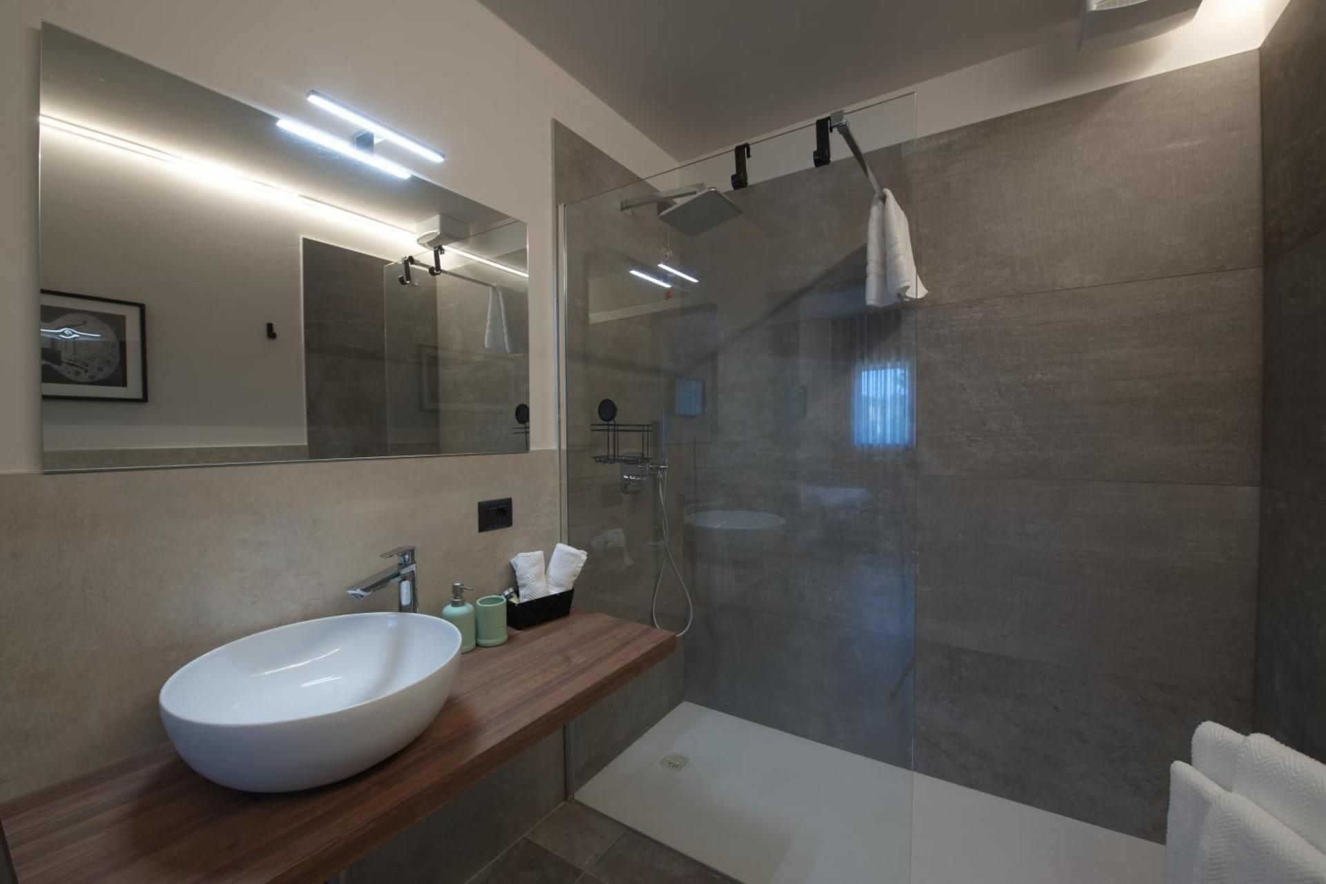 Quadruple Room with Private Bathroom
