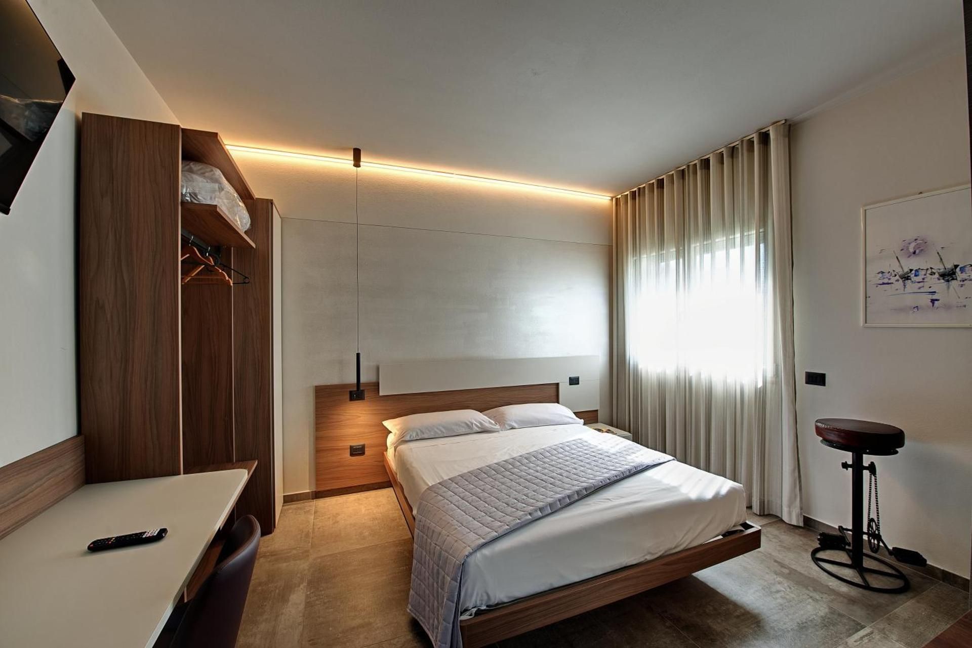 Large Double Room