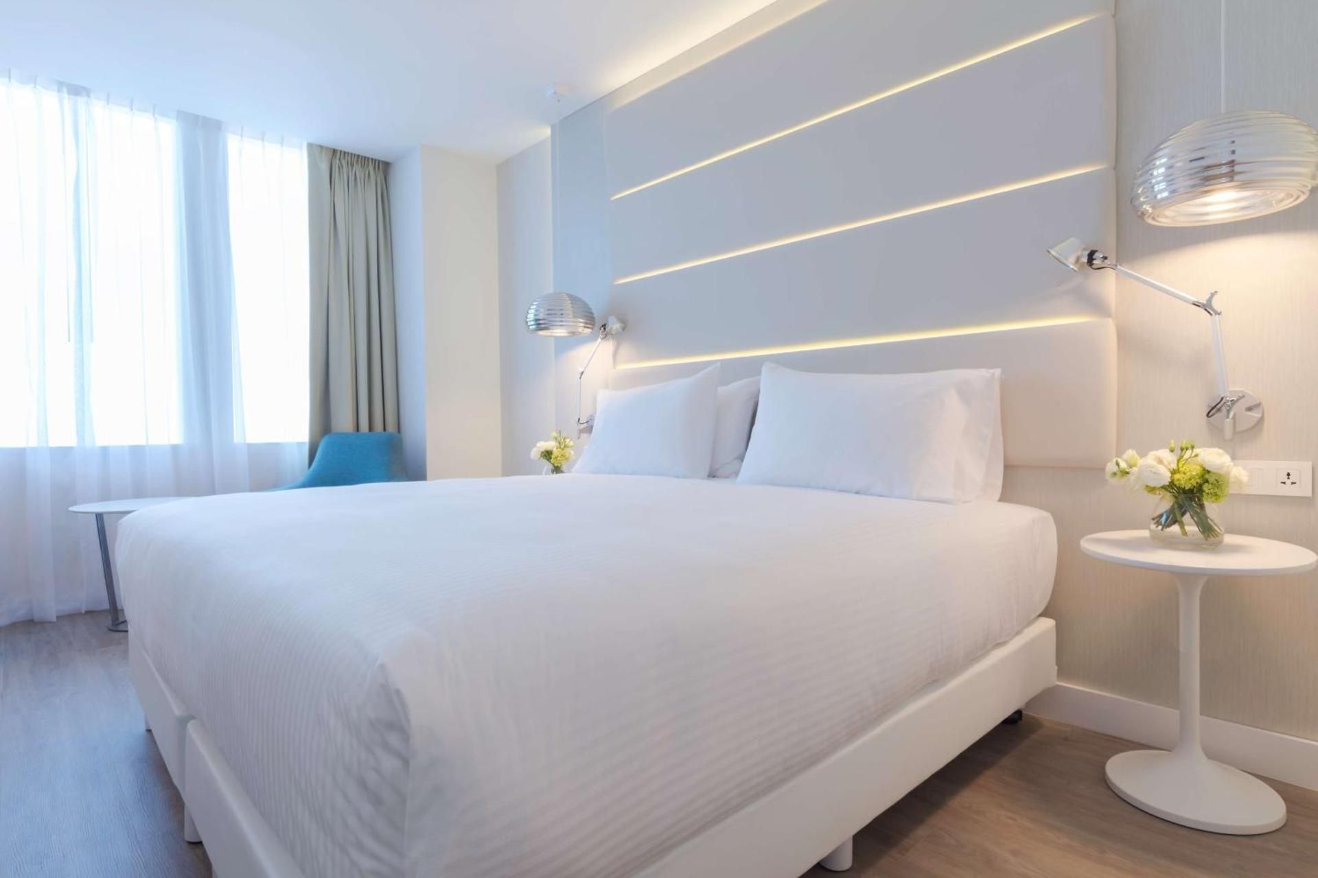 NH Monterrey La Fe Standard Double Room with Extrabed (3 AD + 1 CH) 2