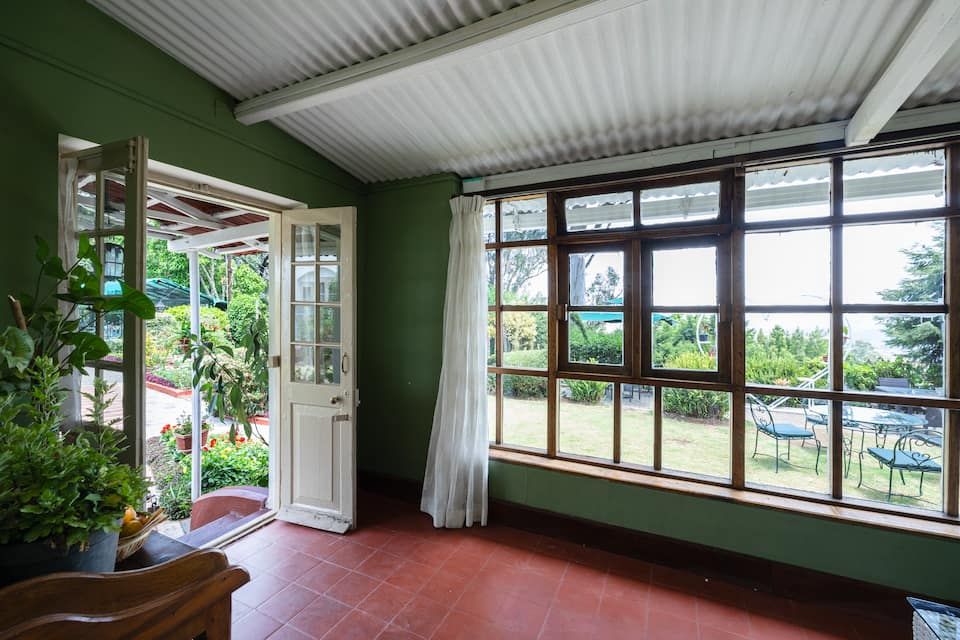 Kings Cliff Deluxe Garden Room 10