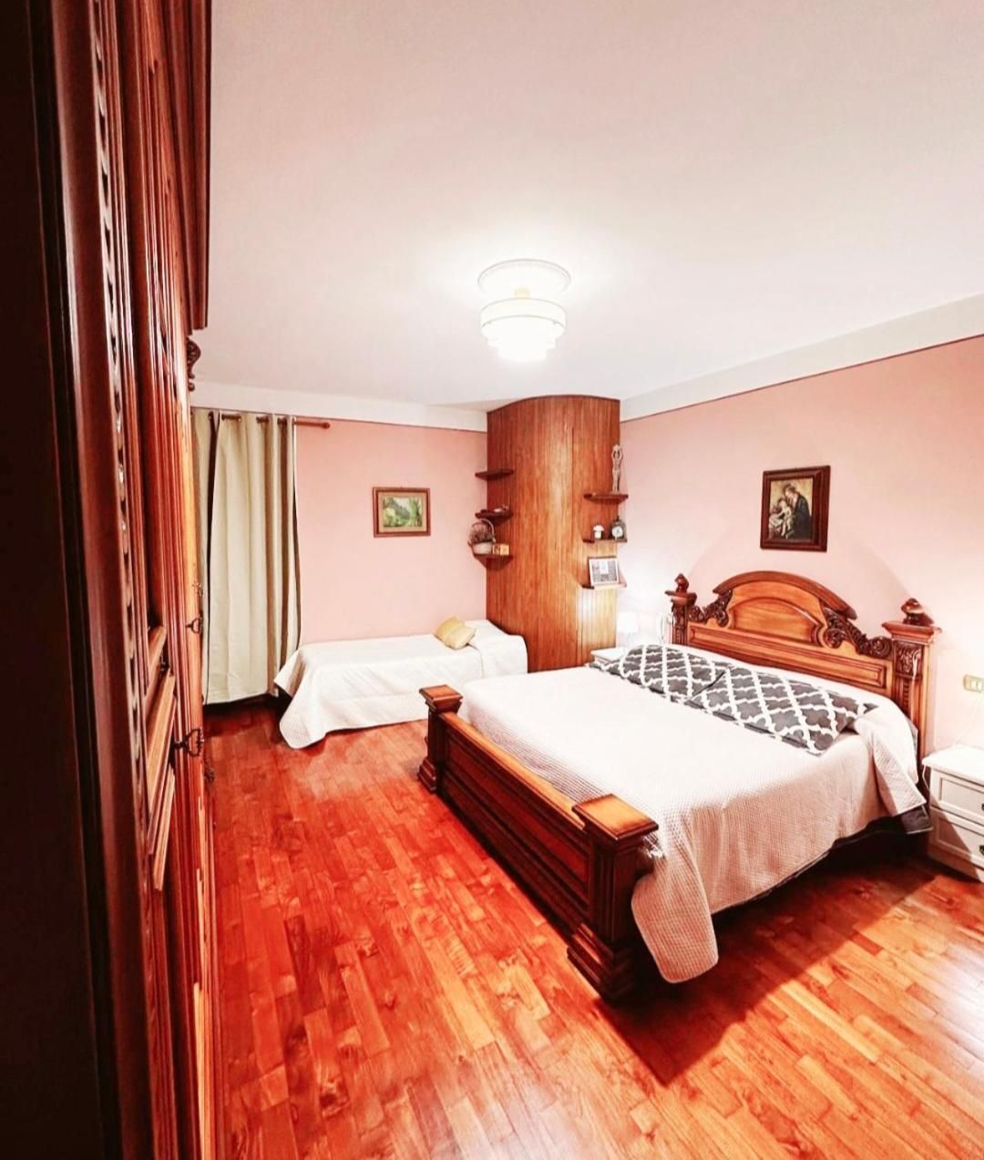 King Room