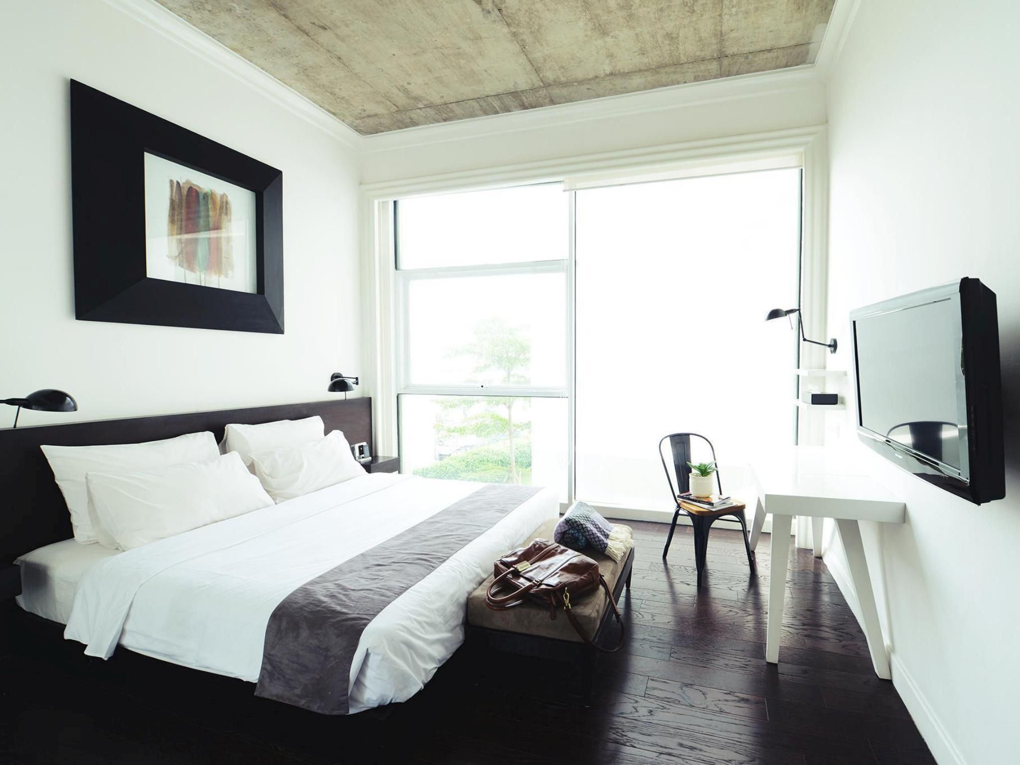 Studio Queen Room