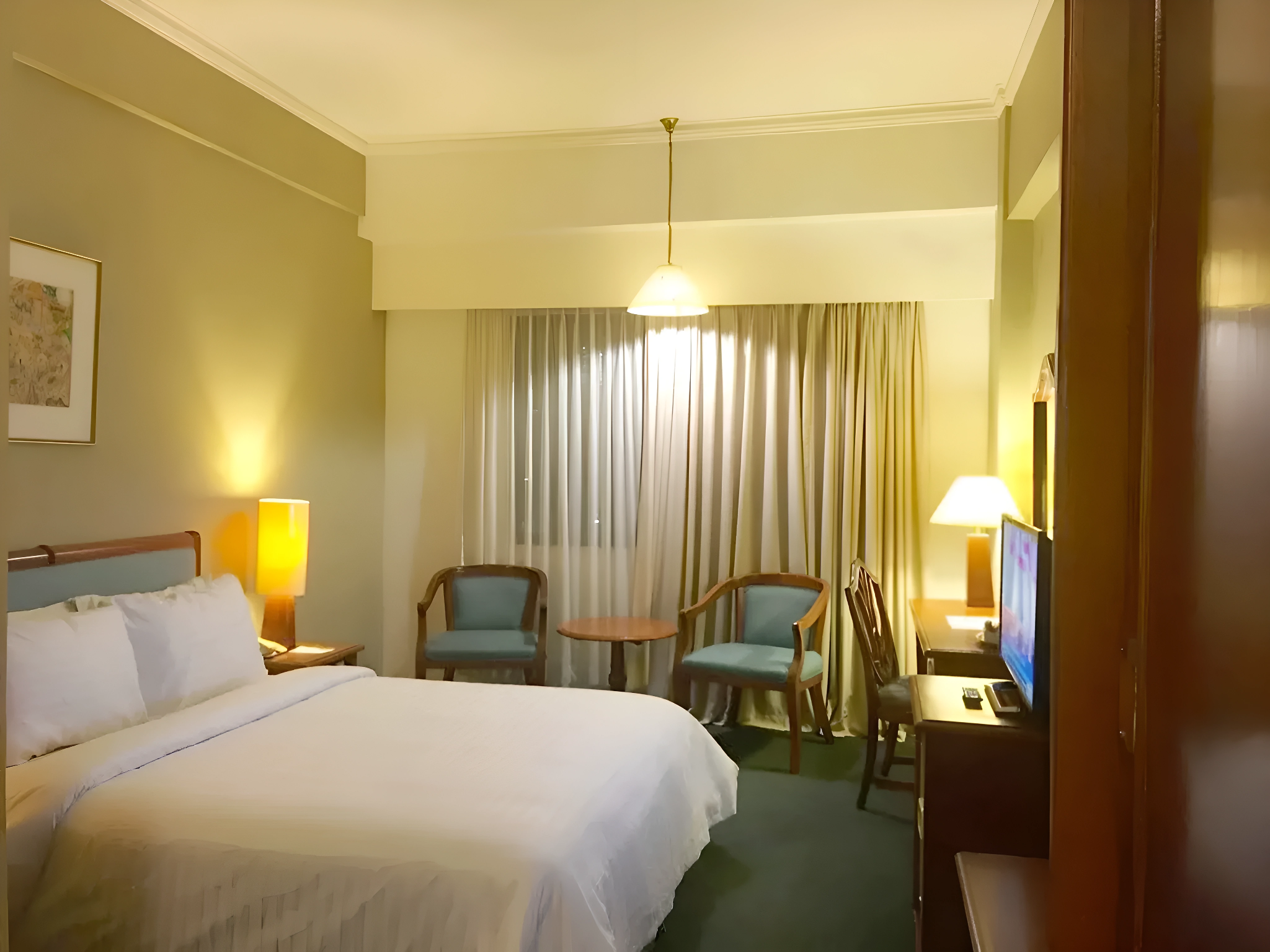 Deluxe King Room