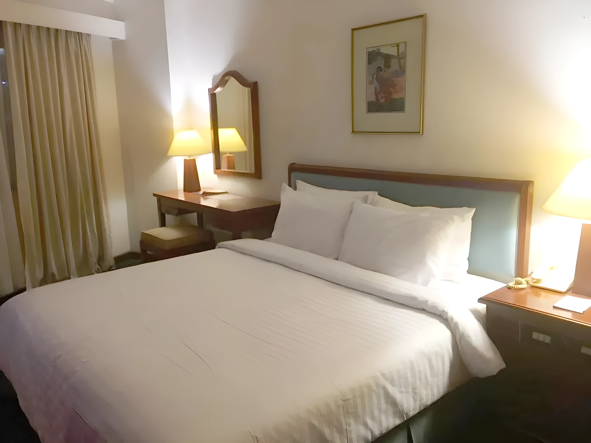Deluxe King Room