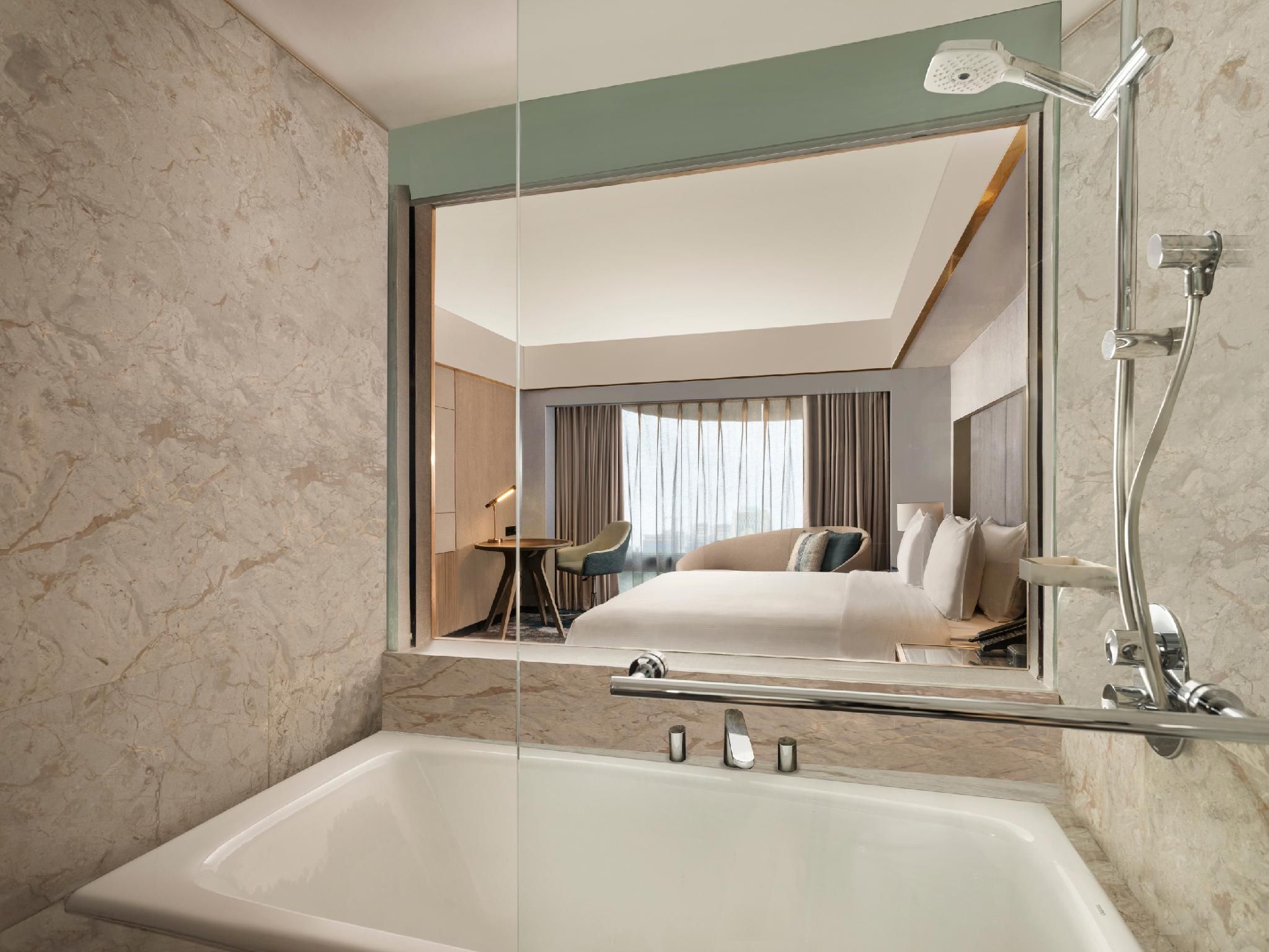 Sari Pacific Jakarta, Autograph Collection Grand Deluxe, Guest Room, 2 Twin, City View 3