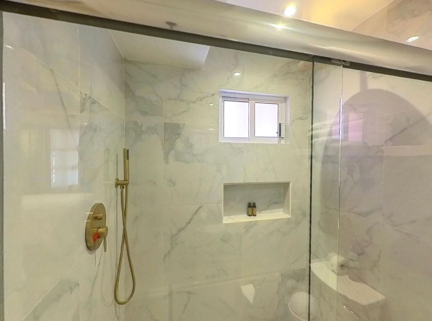 Hacienda Valentino Standard King 3