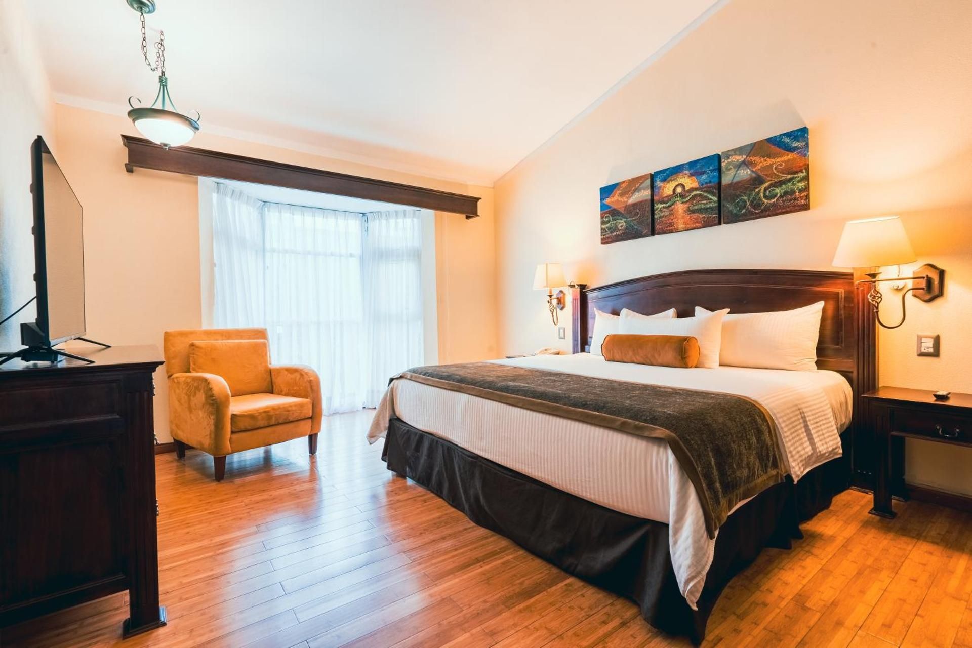 Deluxe Suite