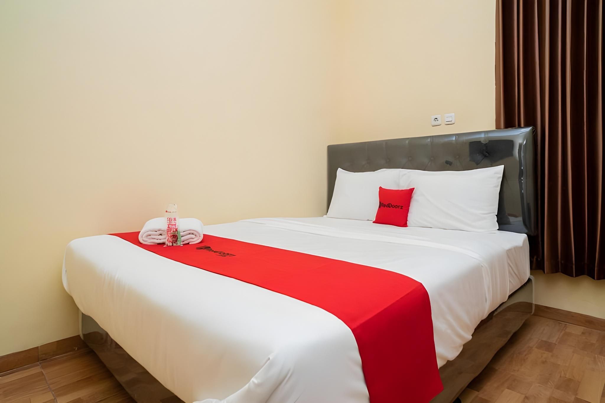 RedDoorz Room
