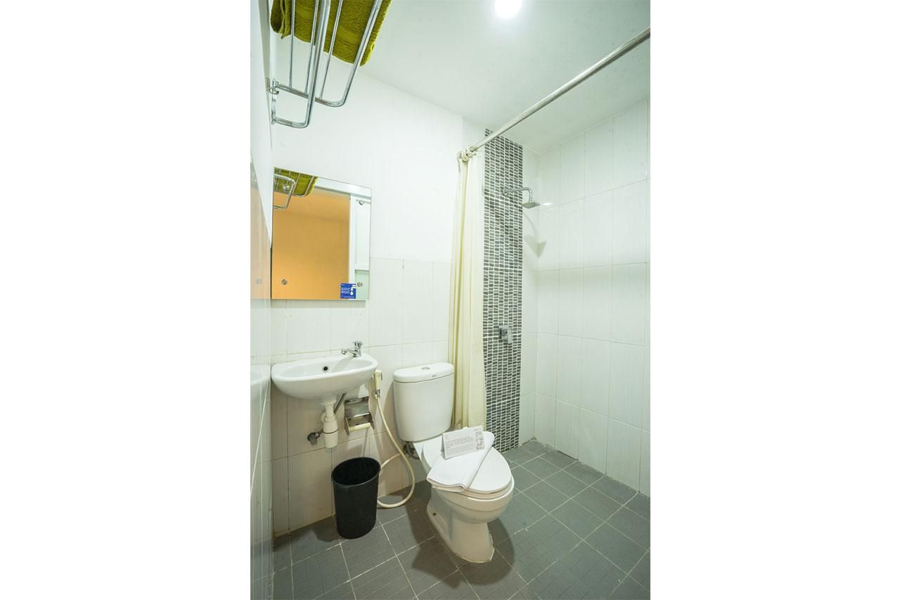 Standard Single Rooms