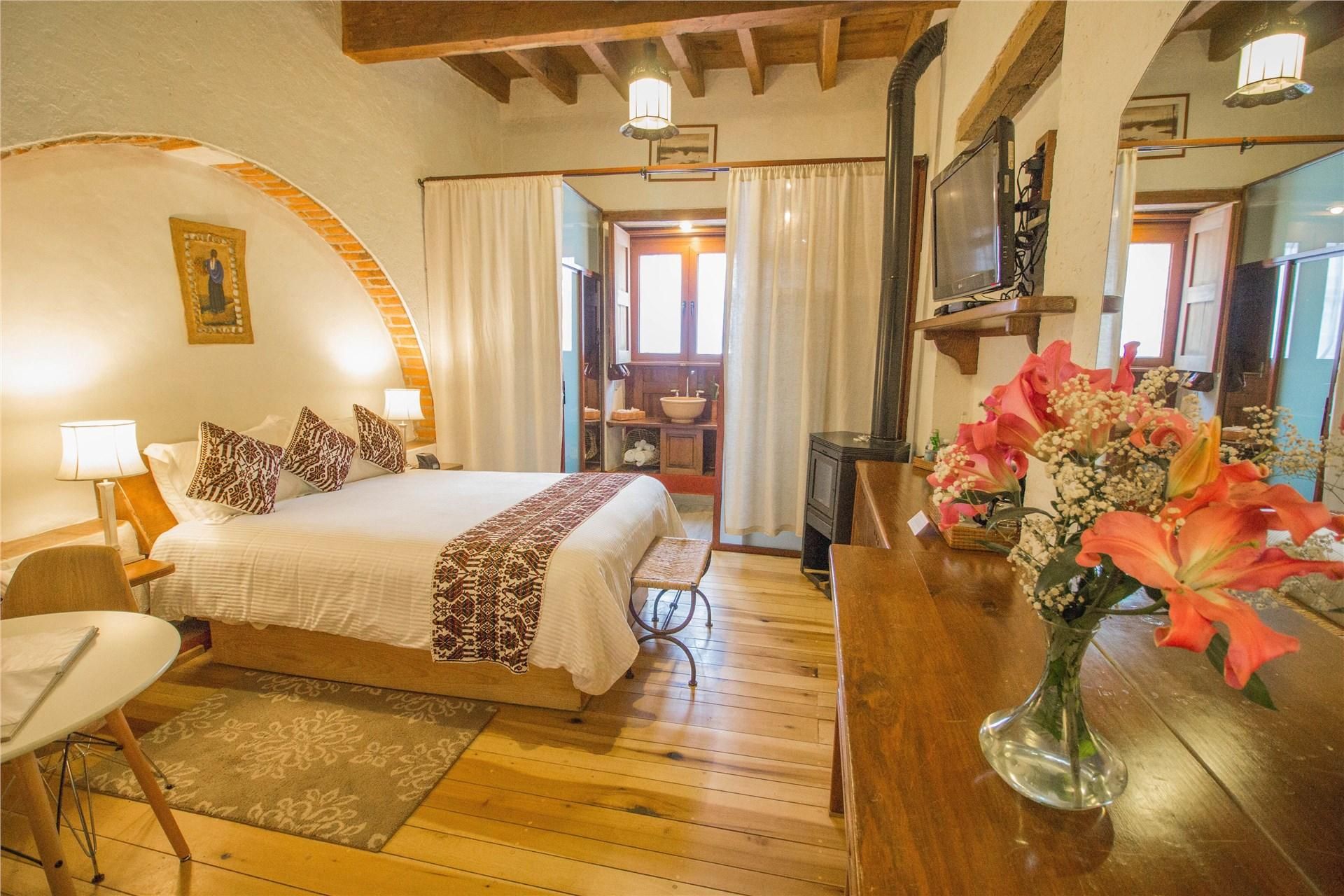 Mesón De Leyendas Breakfast & Downtown Double Room