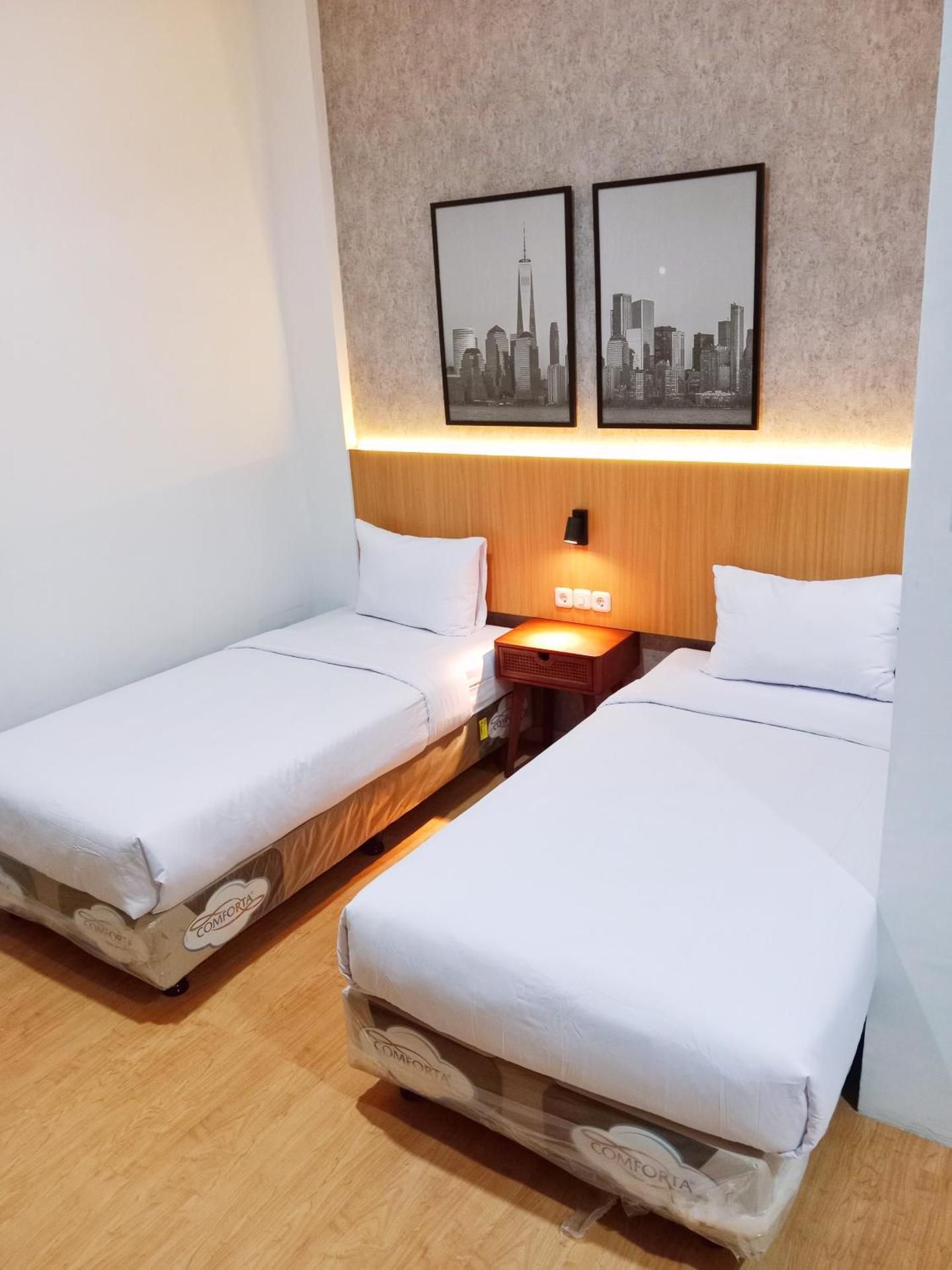 Standard Twin Room