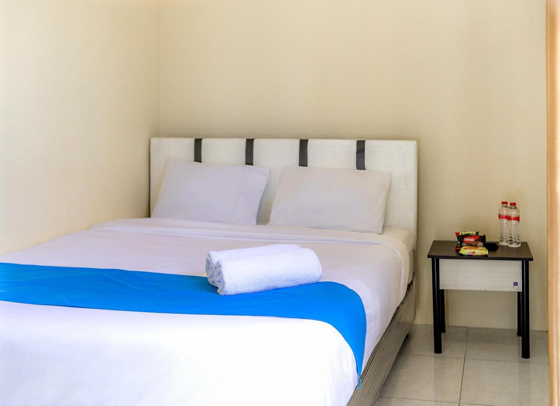 Deluxe Double Room (2 Adults + 1 Child)