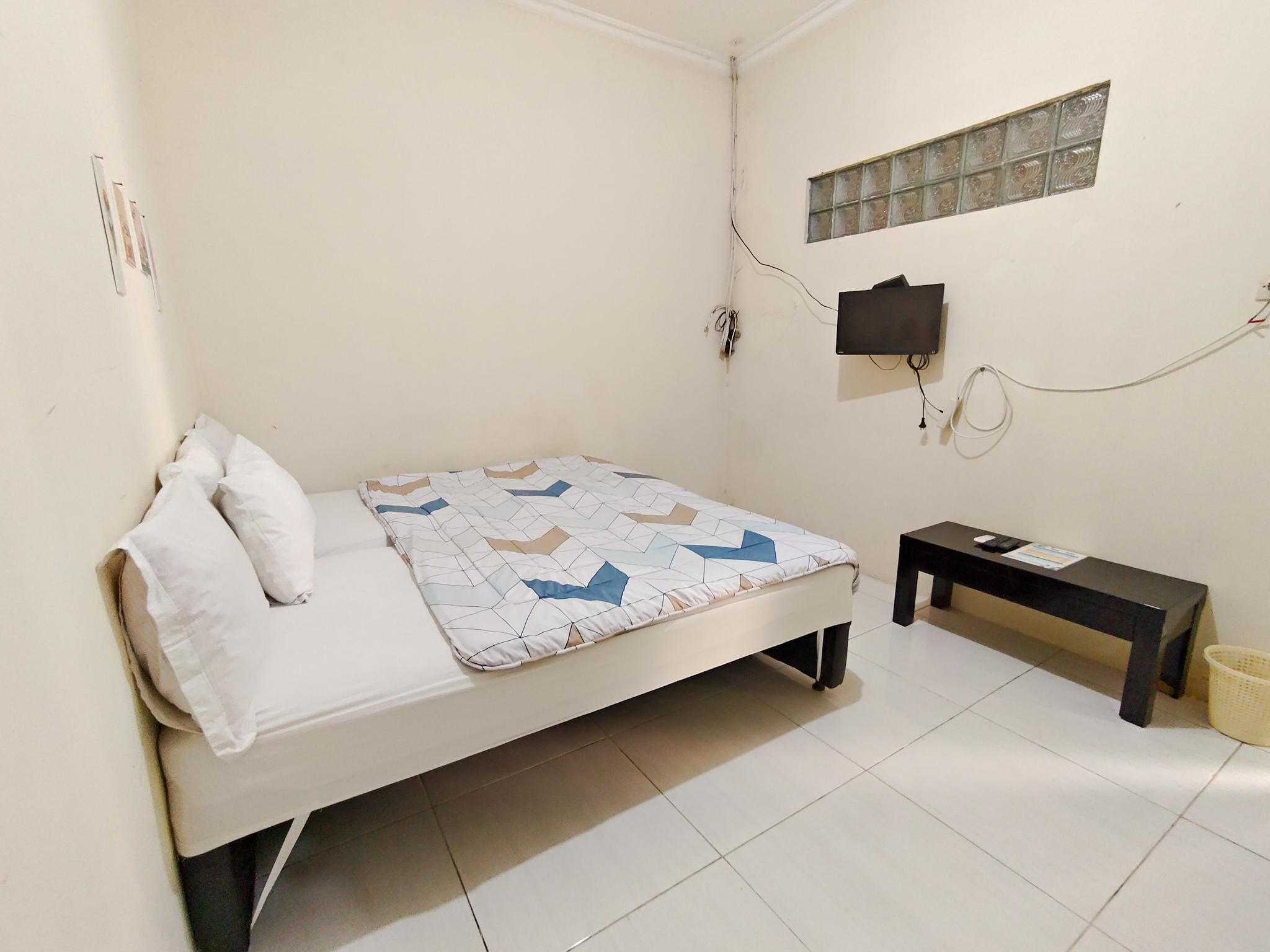 Triple Room with Shared Bathroom