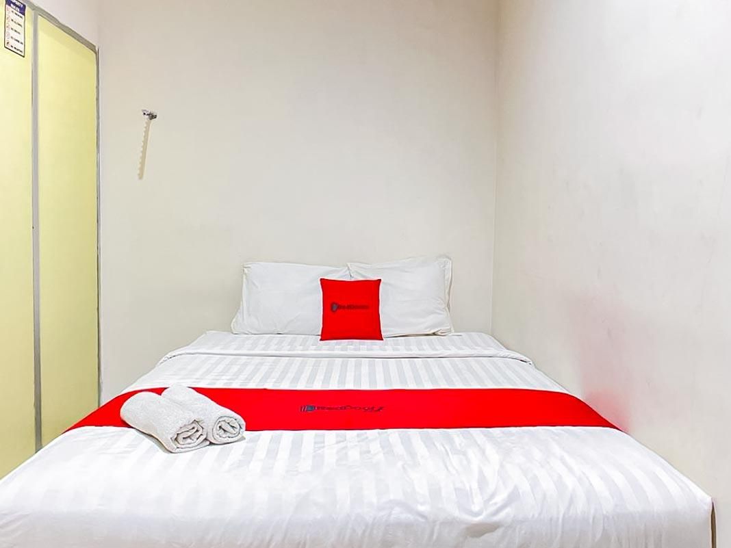 RedDoorz Room