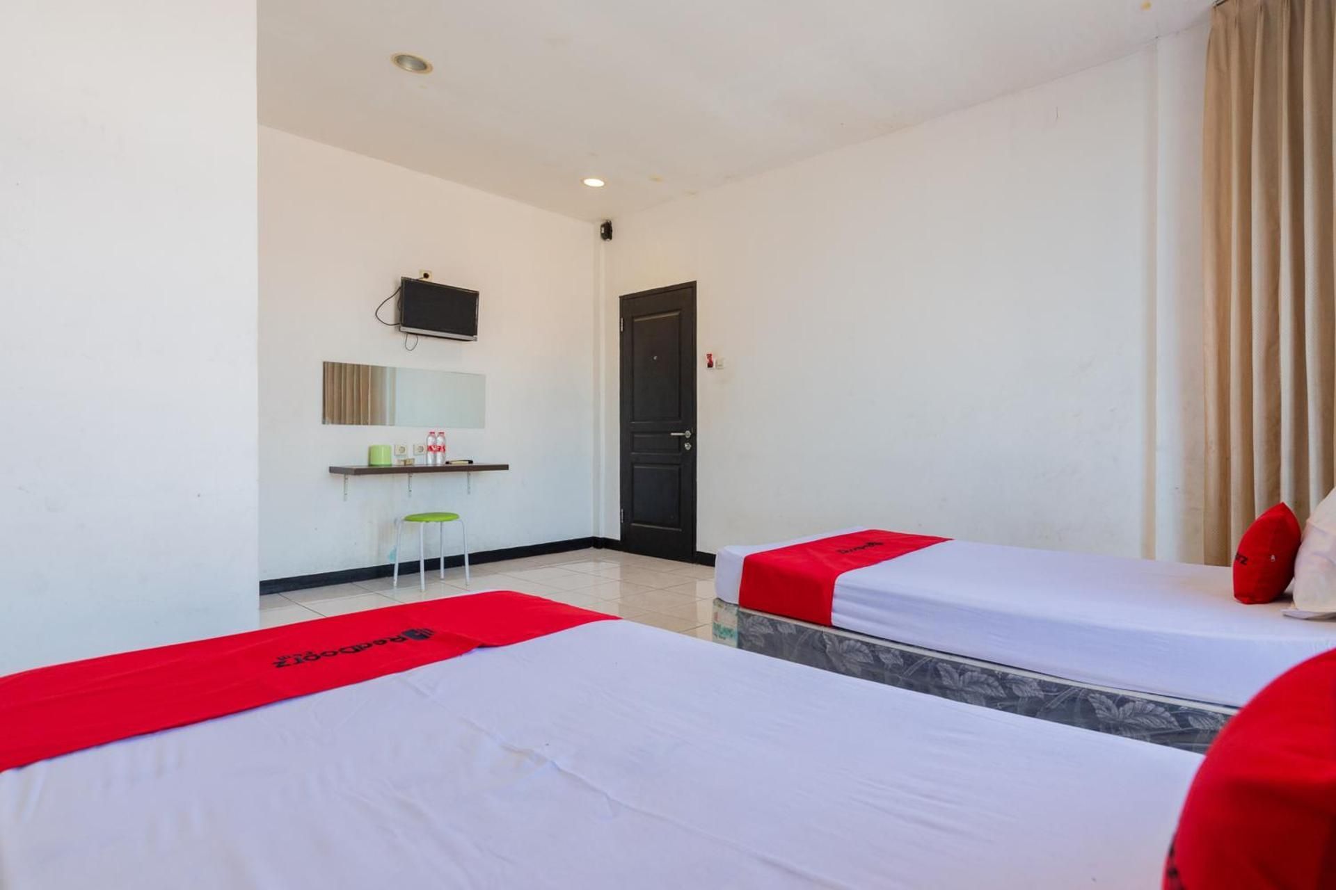 Economy Twin Room