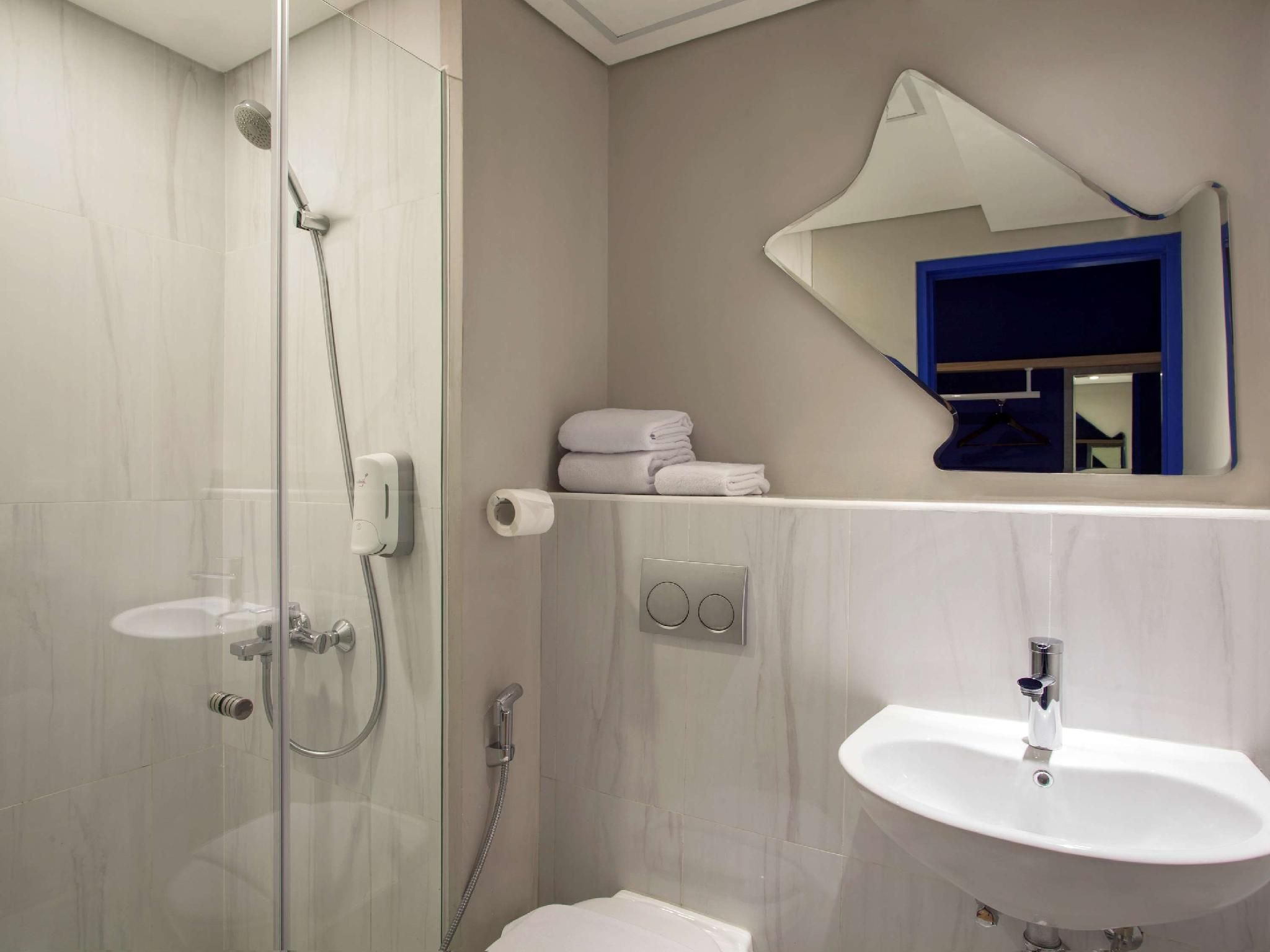 Standard Room with 2 Single Beds