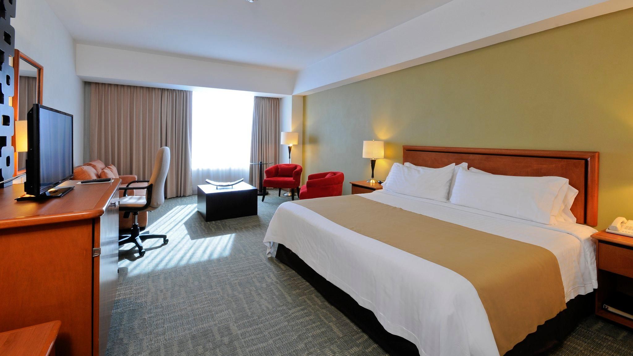 1 King Bed Junior Suite Non-Smoking