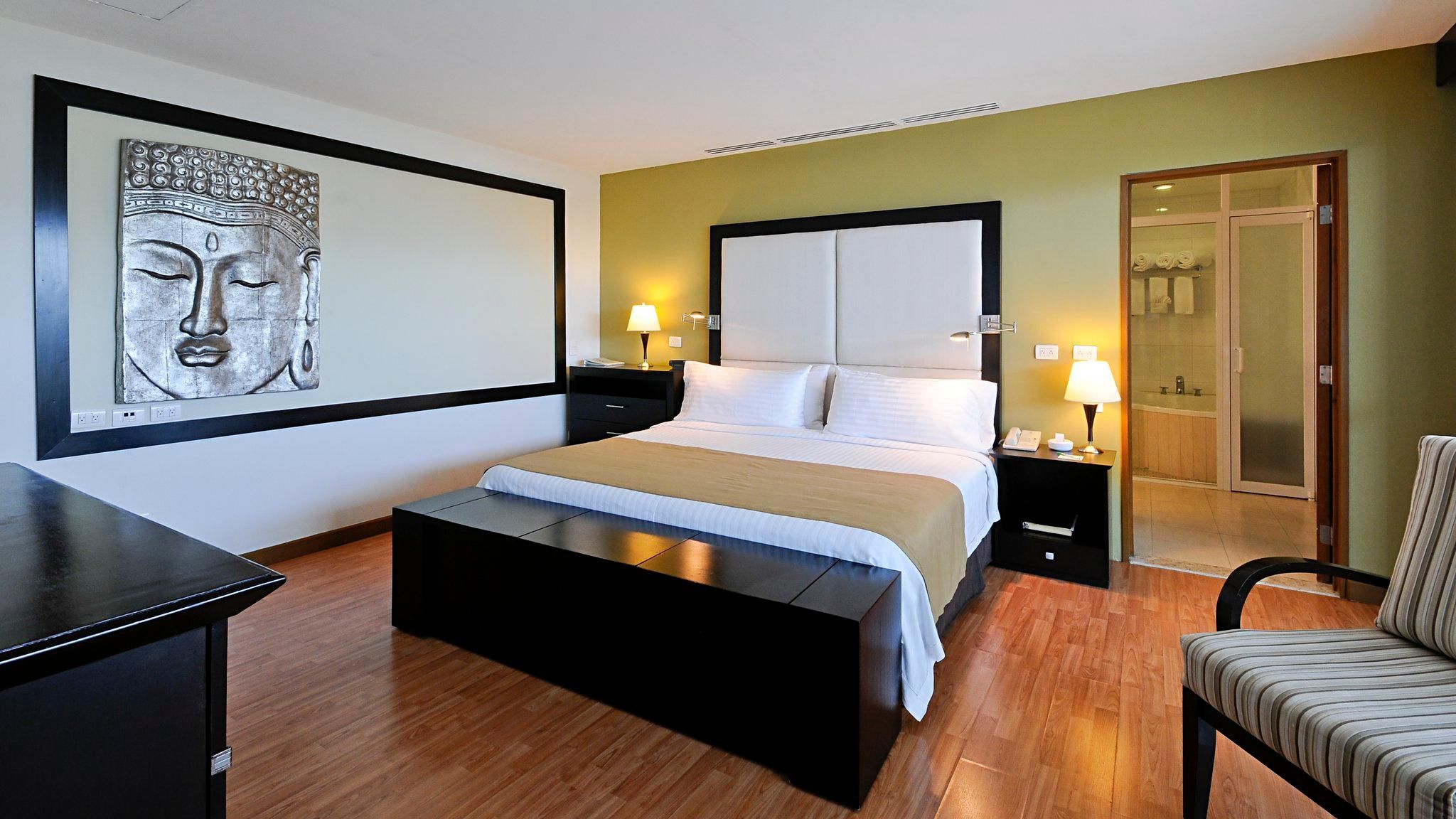 Deluxe Suite with King Bed