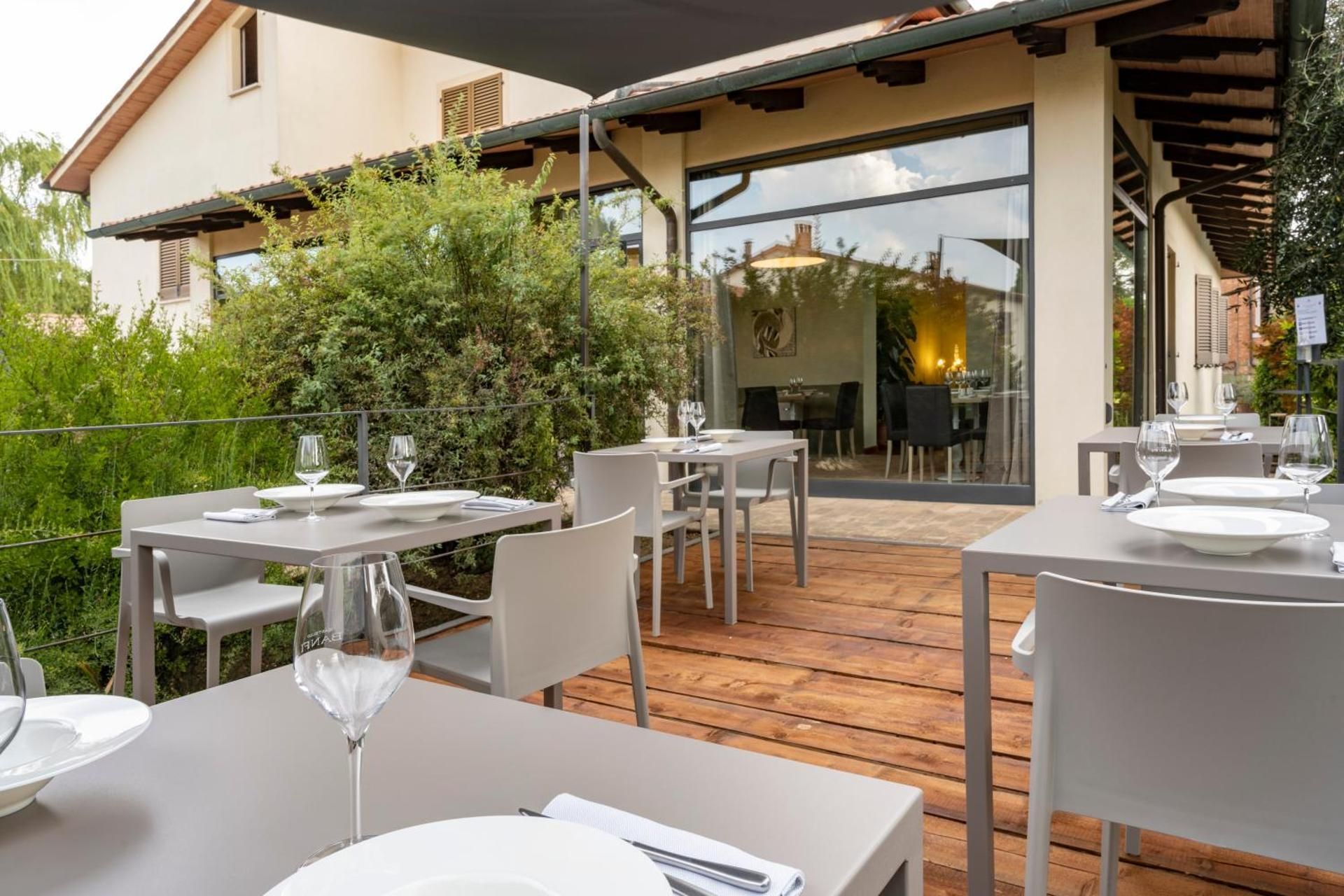 restaurant