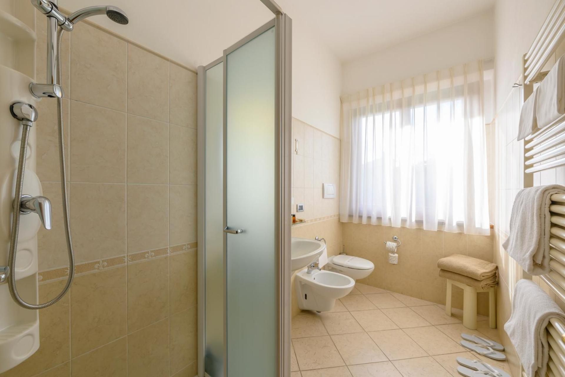 Hotel Rutiliano Double or Twin Room - Disability Access 3