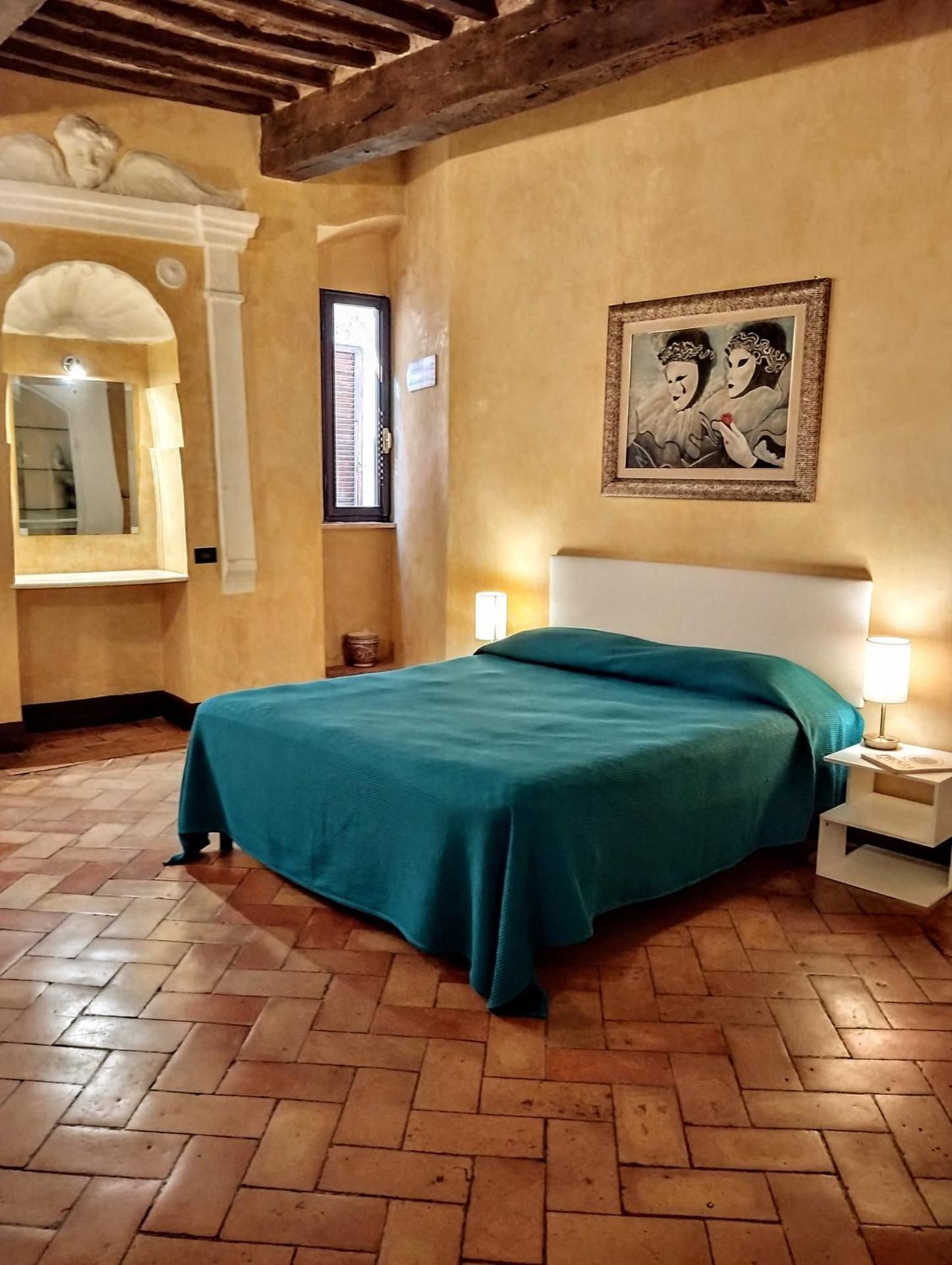 One-Bedroom Standard Apartment