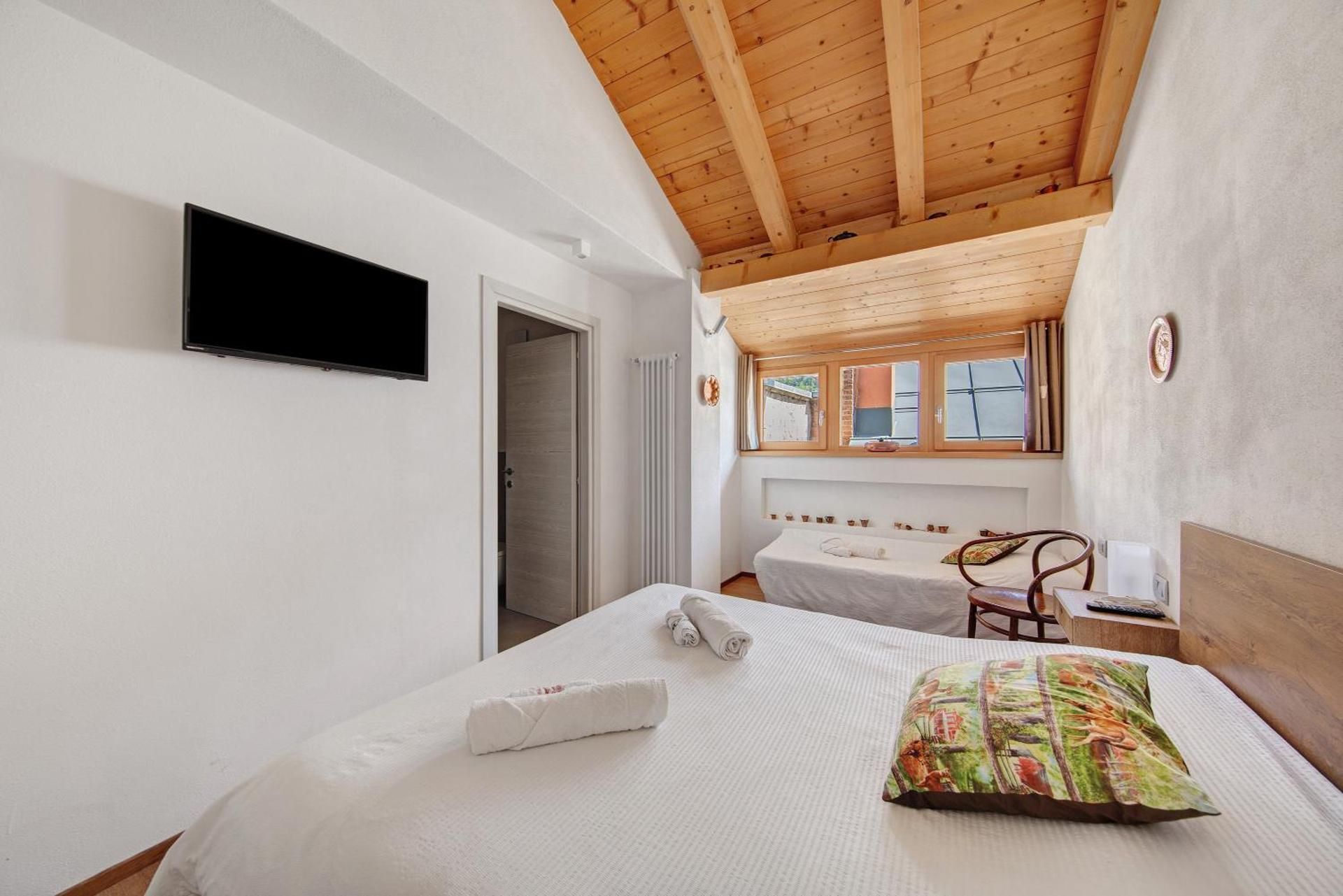 Triple Room with Shower