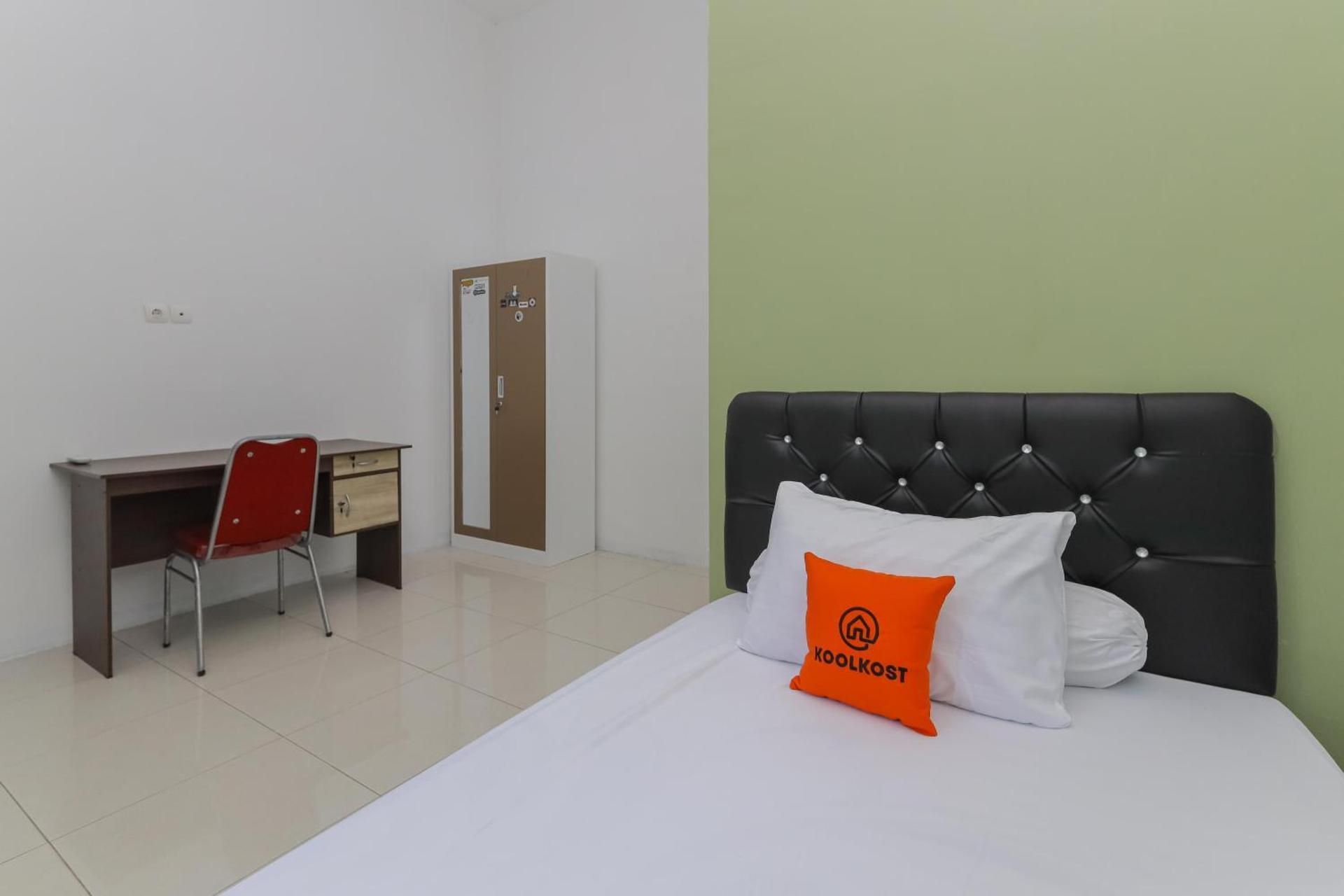 Budget Single Room