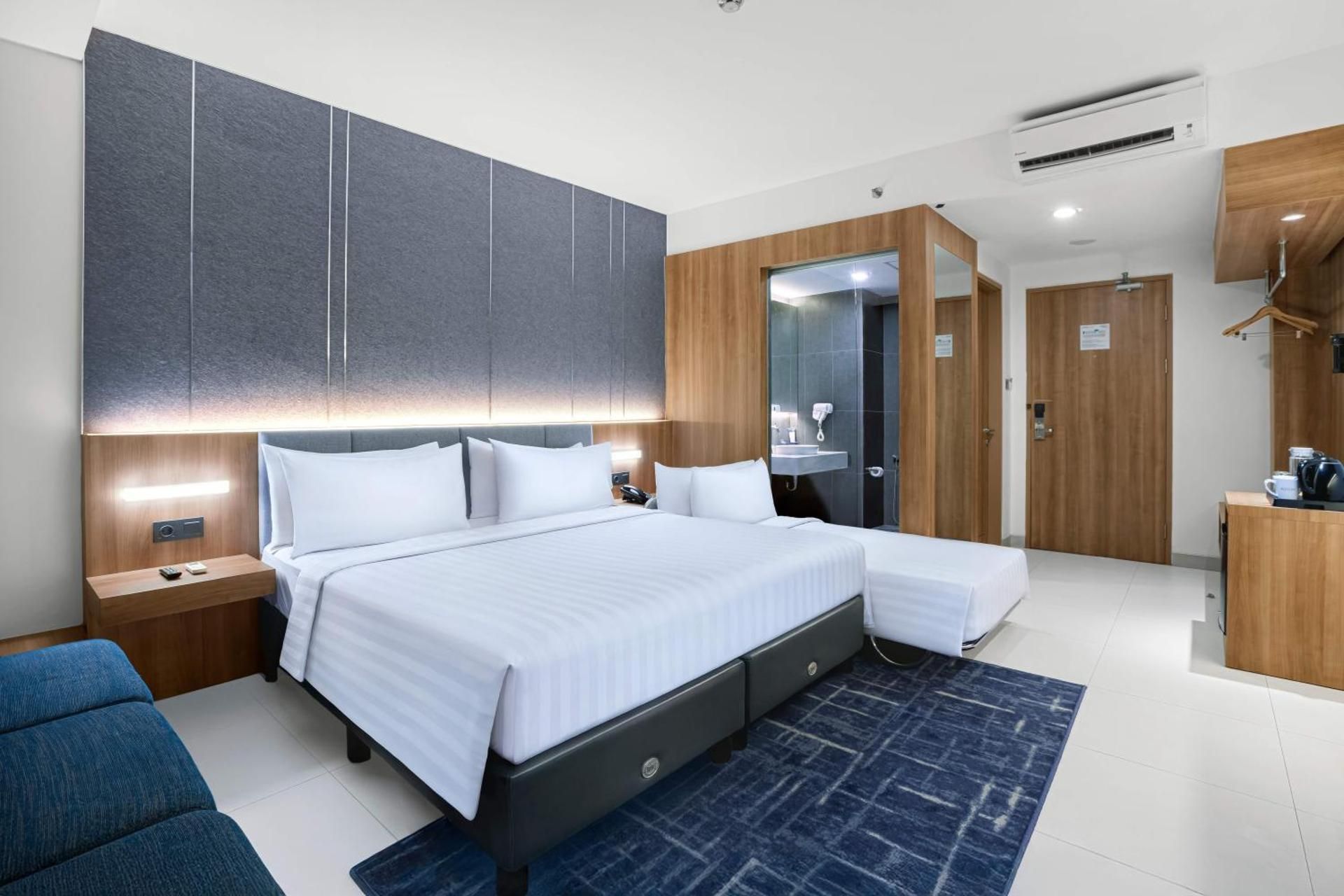 Deluxe Triple Room