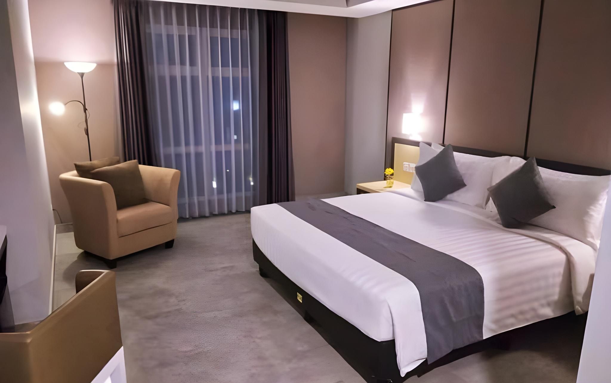 Superior King Room