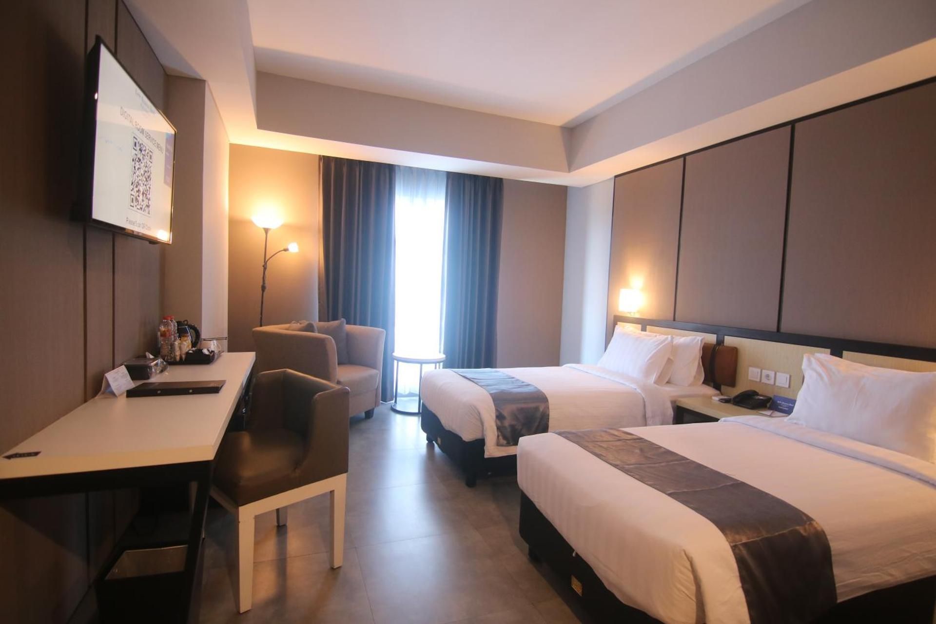 Sky Deluxe Twin Room