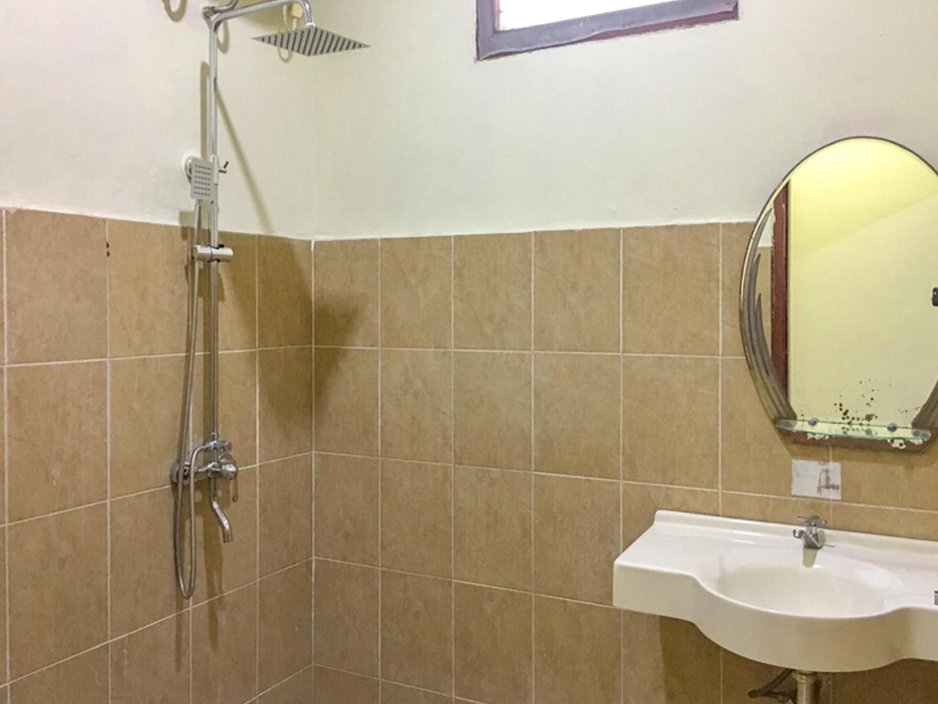 Twin Room - Non-Smoking