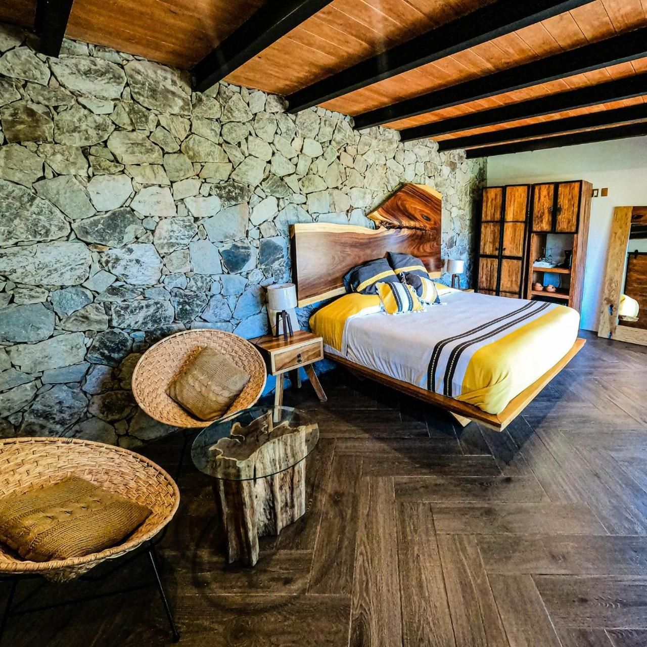 Eight-Bedroom House