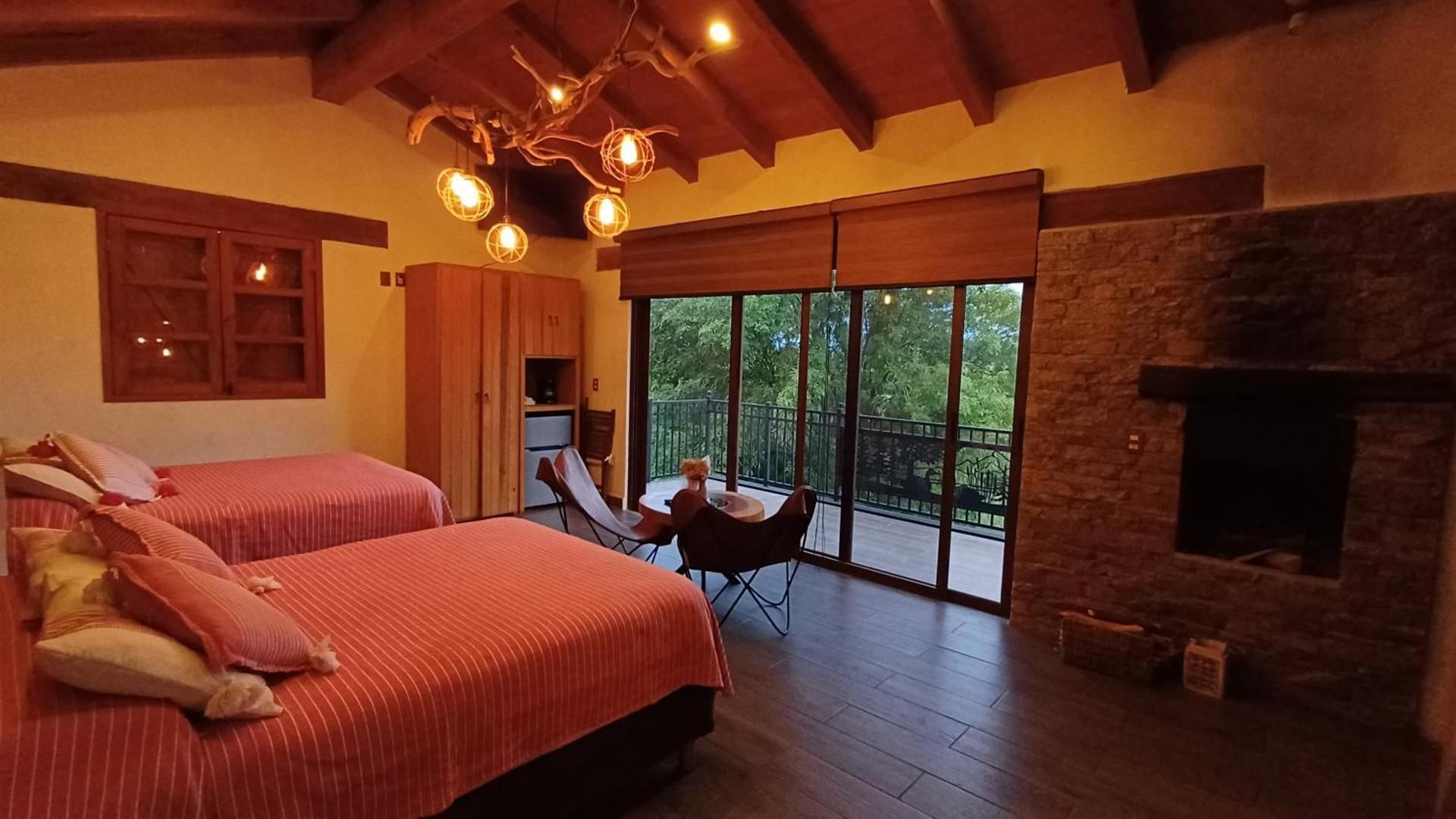 Twin Room with Mountain View