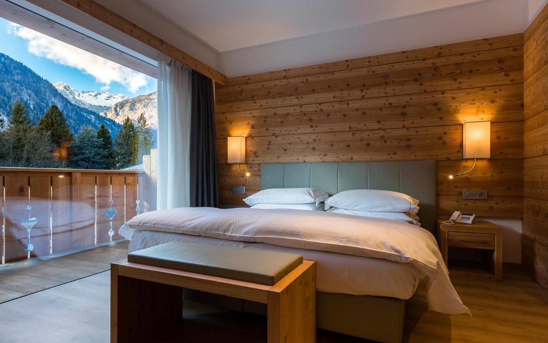 Suite with Whirlpool