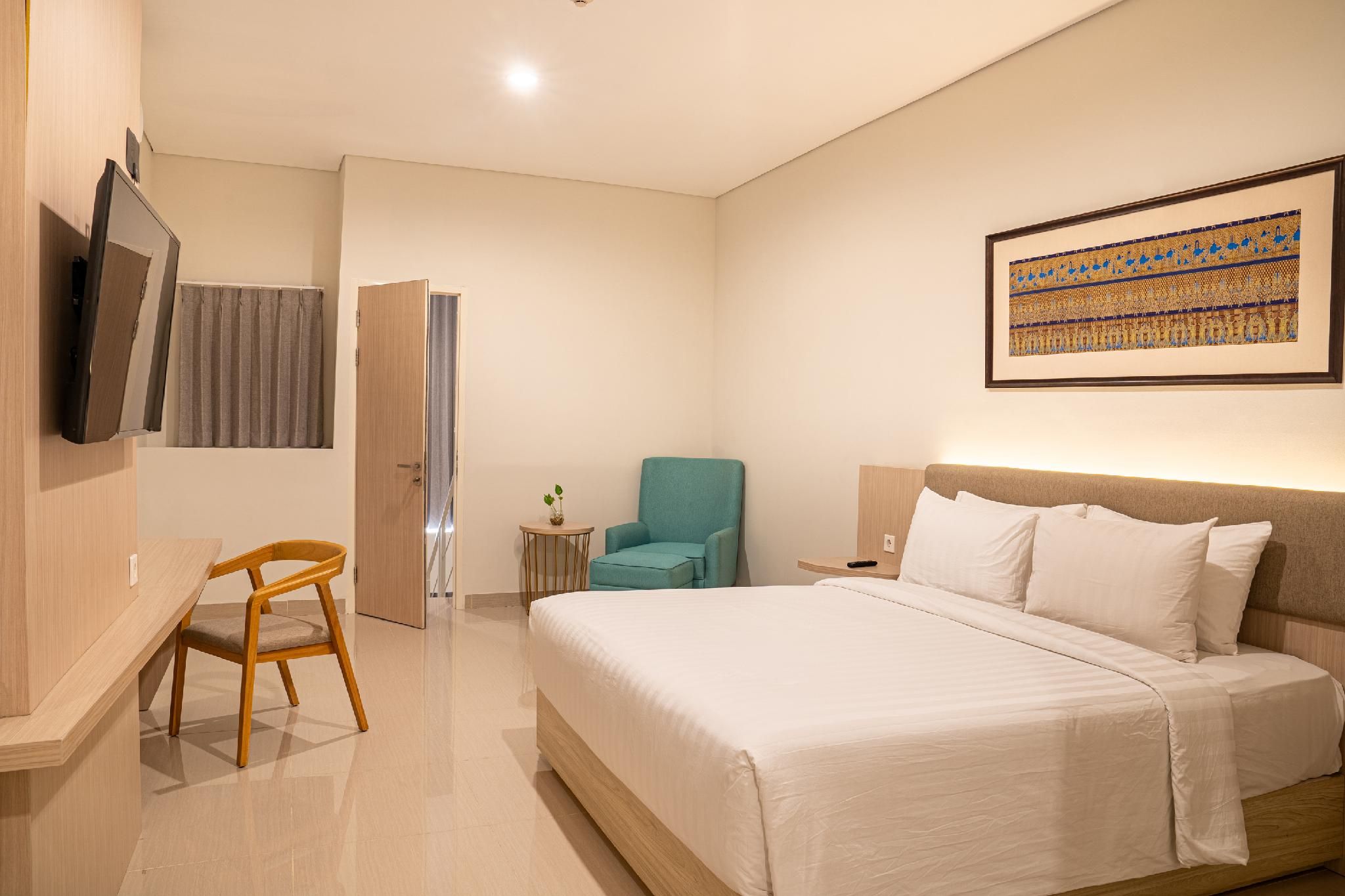 Suite Family Room