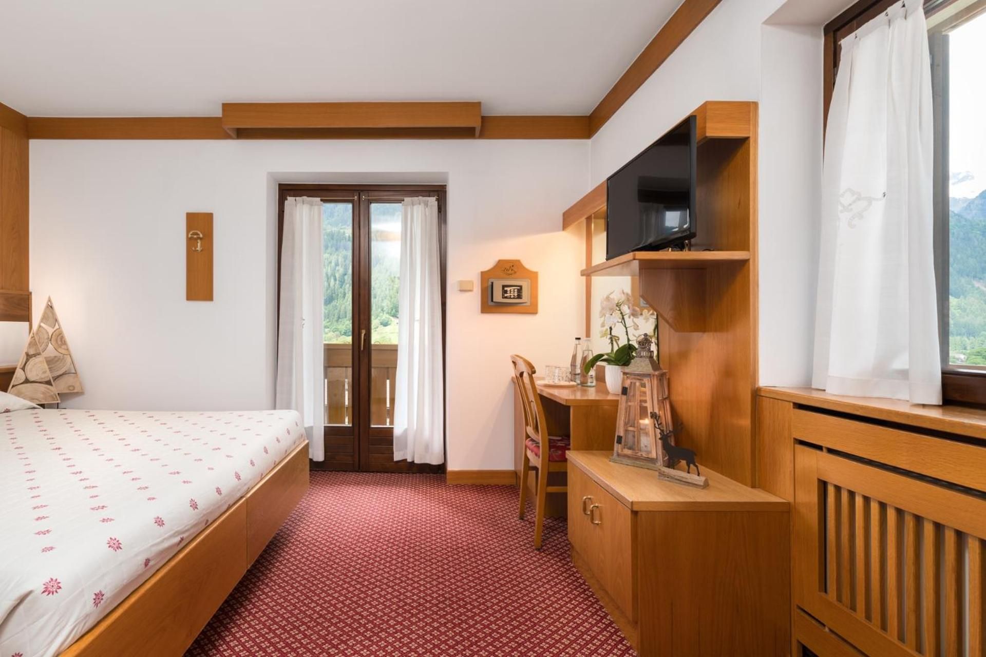 Double or Twin Room with Balcony